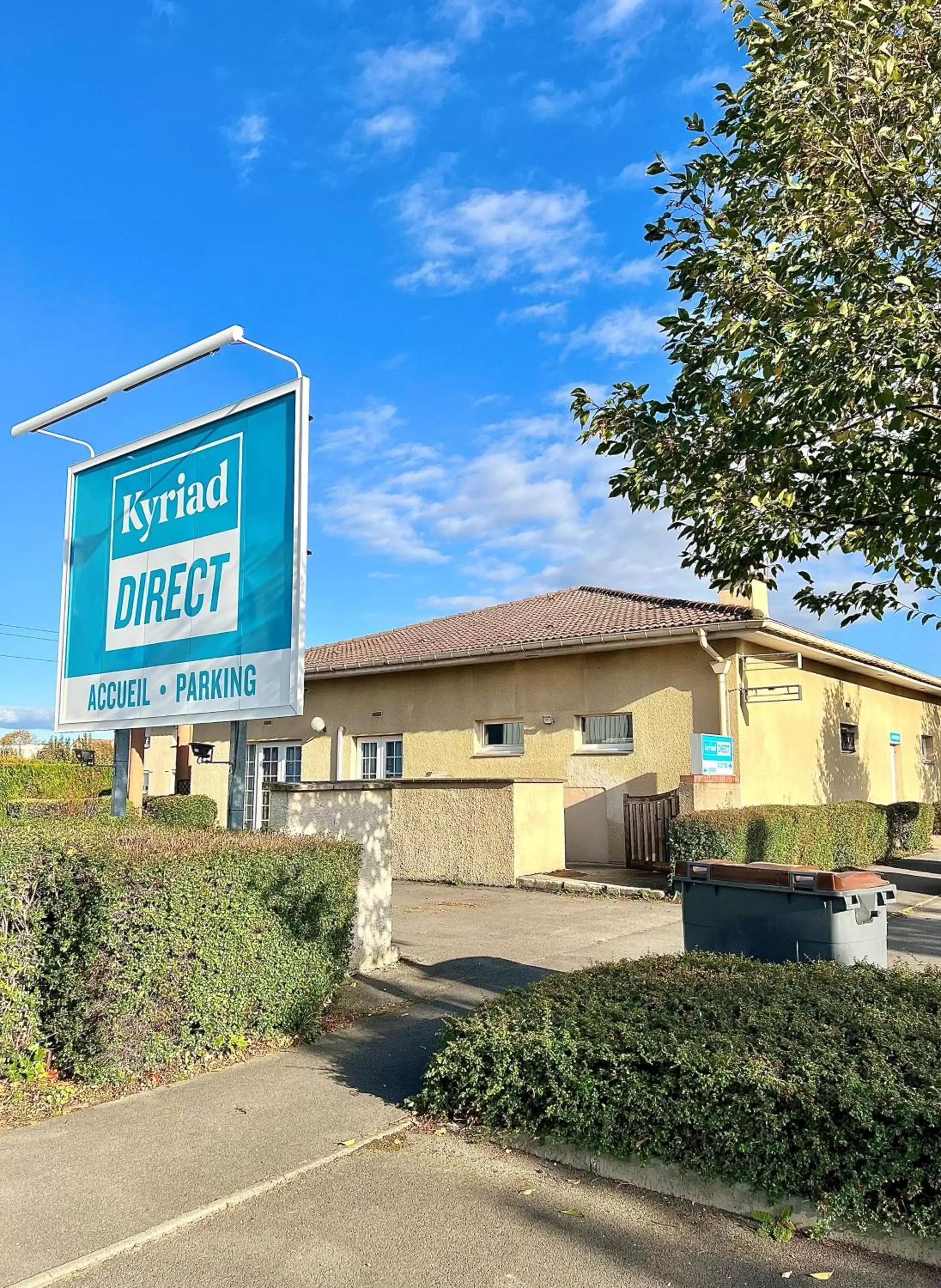 Property Building in Kyriad Direct Reims Bezannes