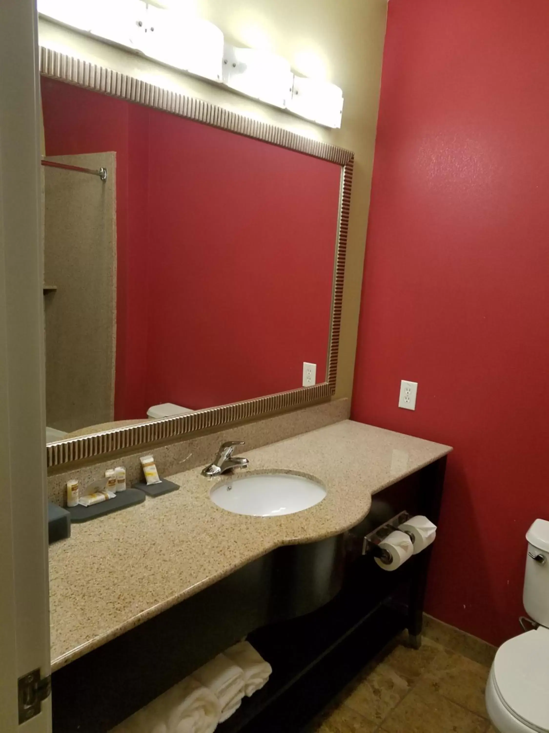 Bathroom in La Quinta by Wyndham Atlanta Union City