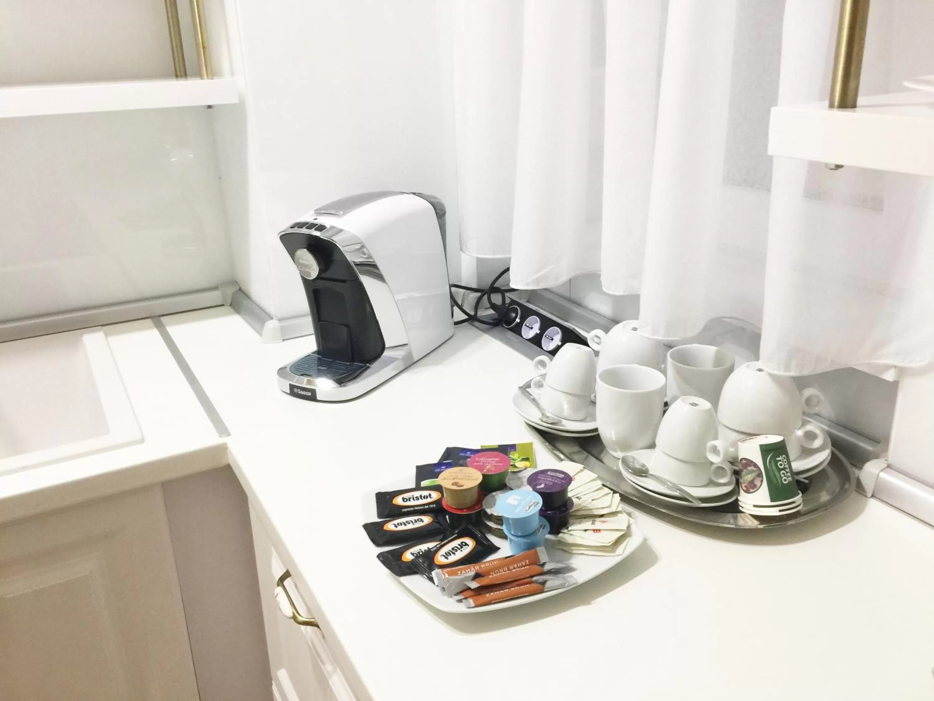 Coffee/tea facilities in My Hotel Apartments
