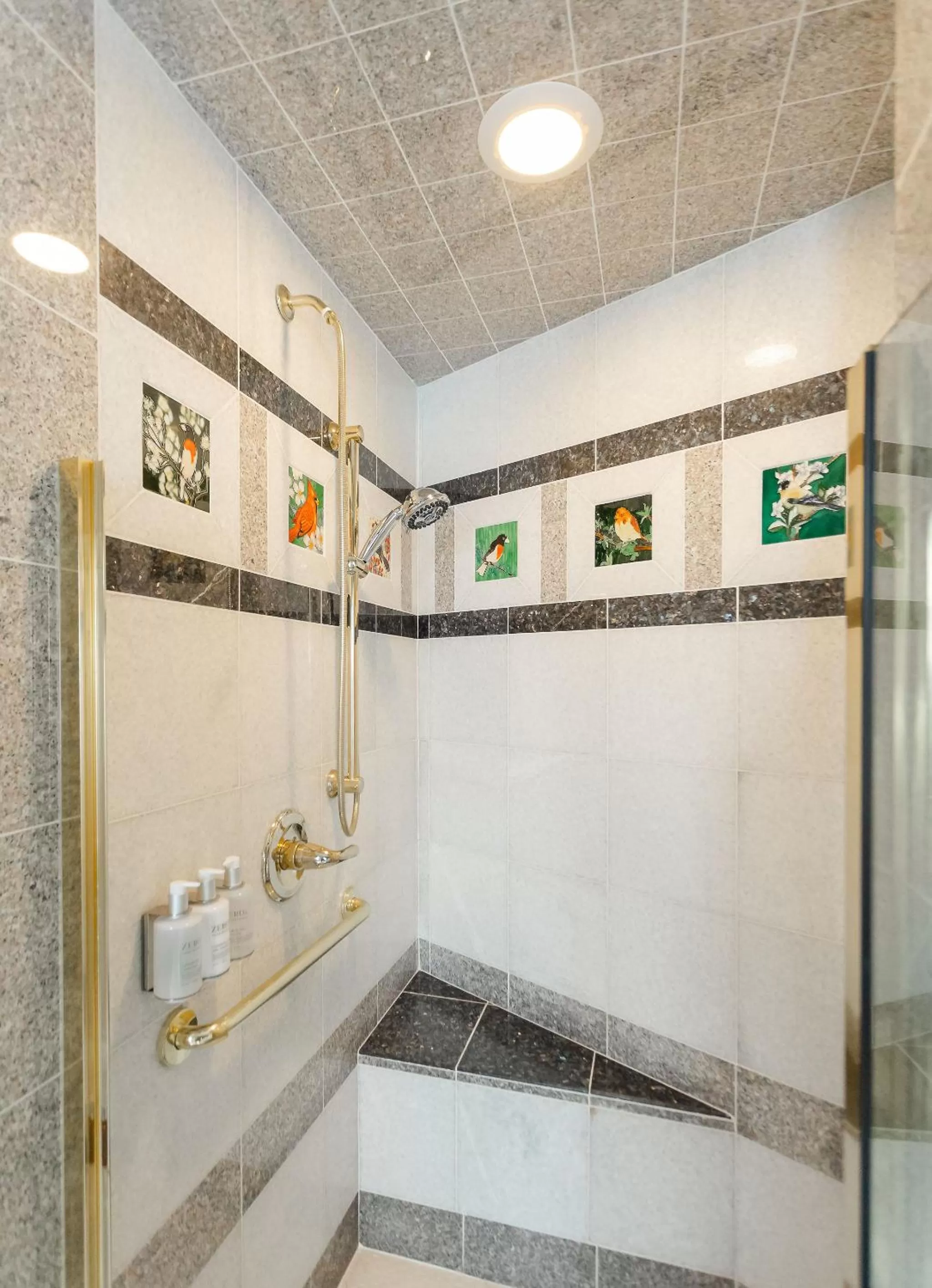 Bathroom in 1840s Carrollton Inn