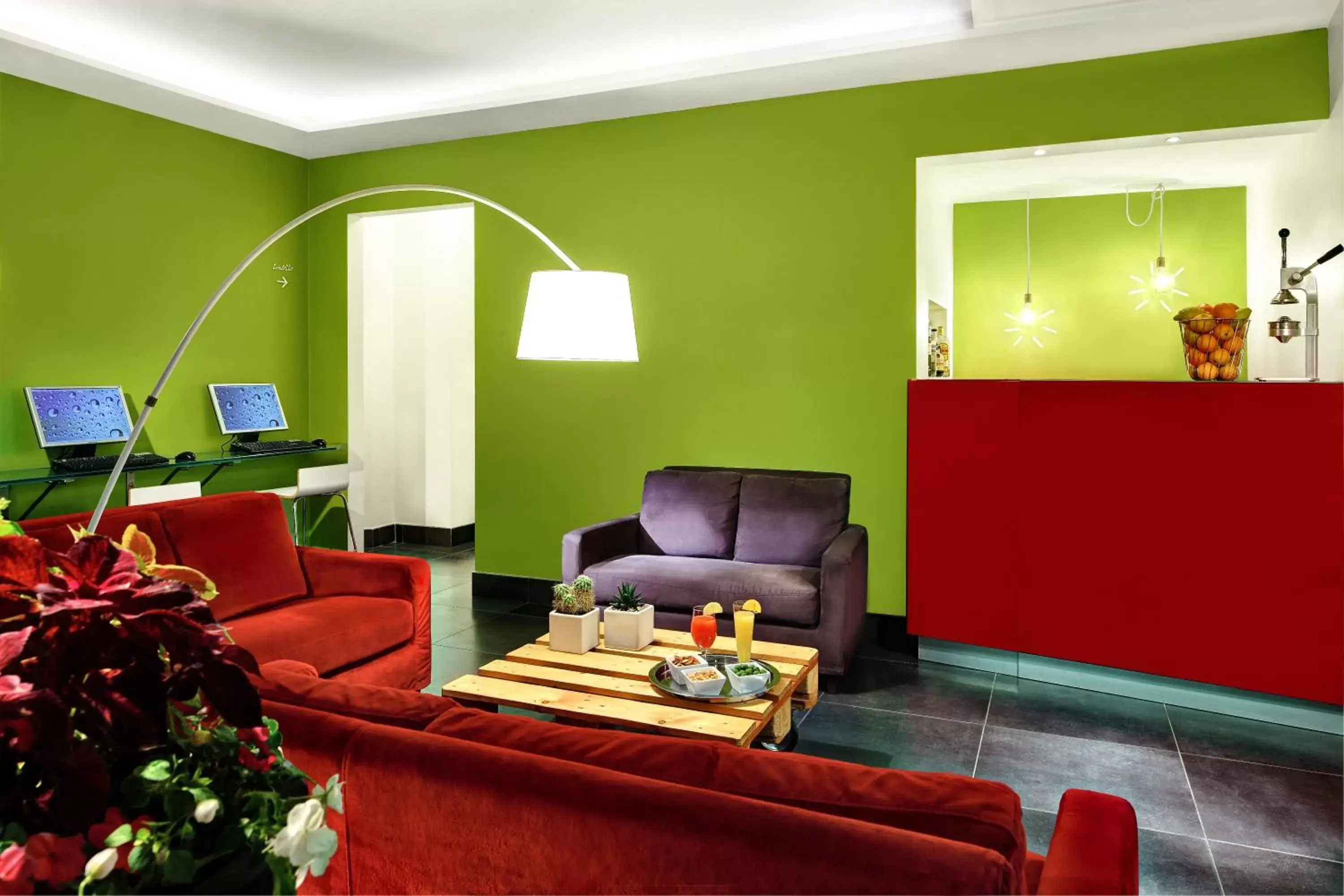 Lounge or bar, Lobby/Reception in Hotel Piazza Bellini & Apartments