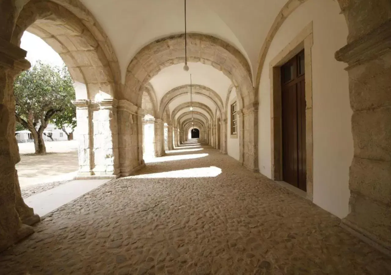 Property building in Montebelo Mosteiro de Alcobaça Historic Hotel