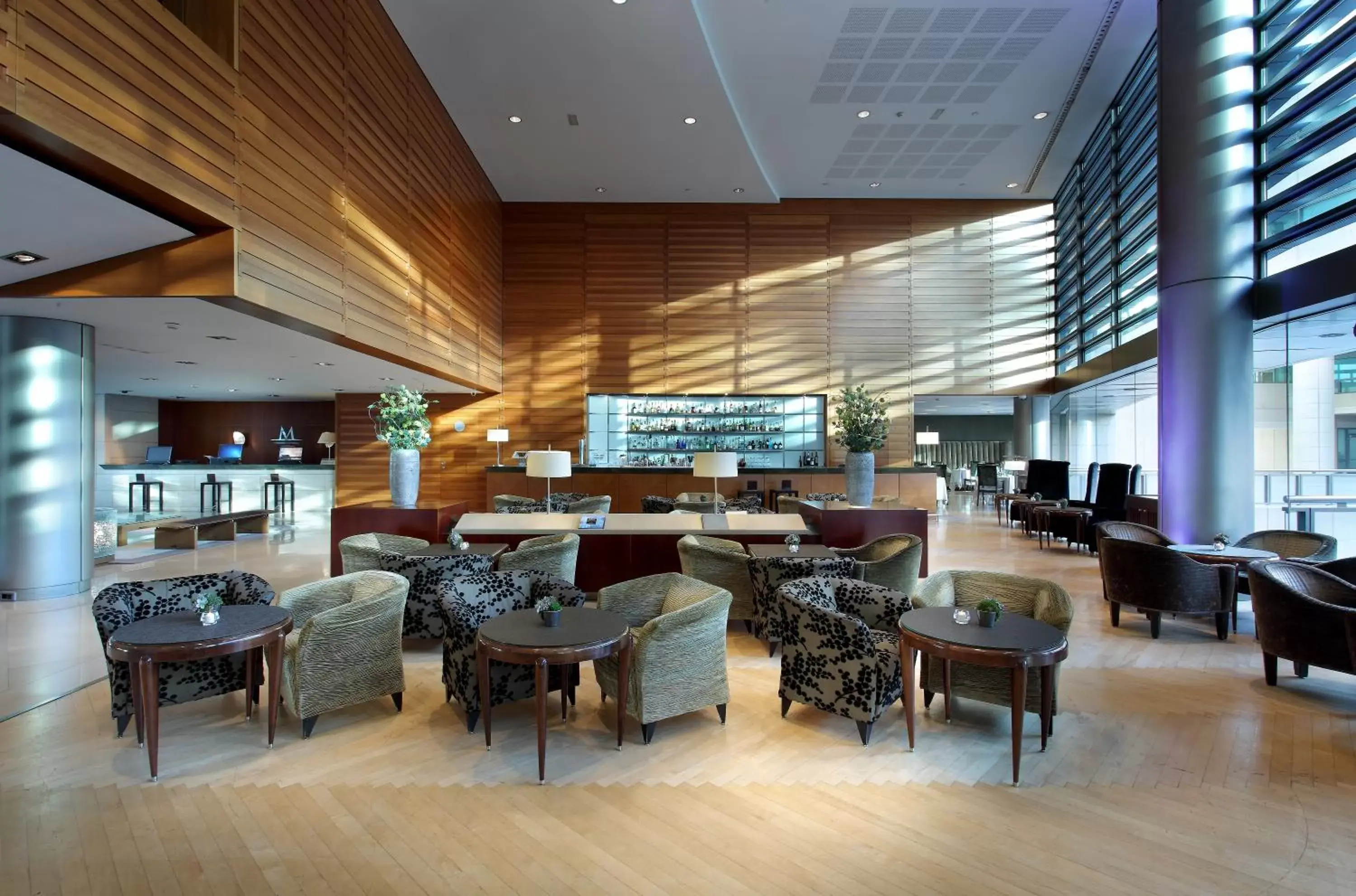 Lounge or bar, Restaurant/Places to Eat in Eurostars Grand Marina Hotel GL