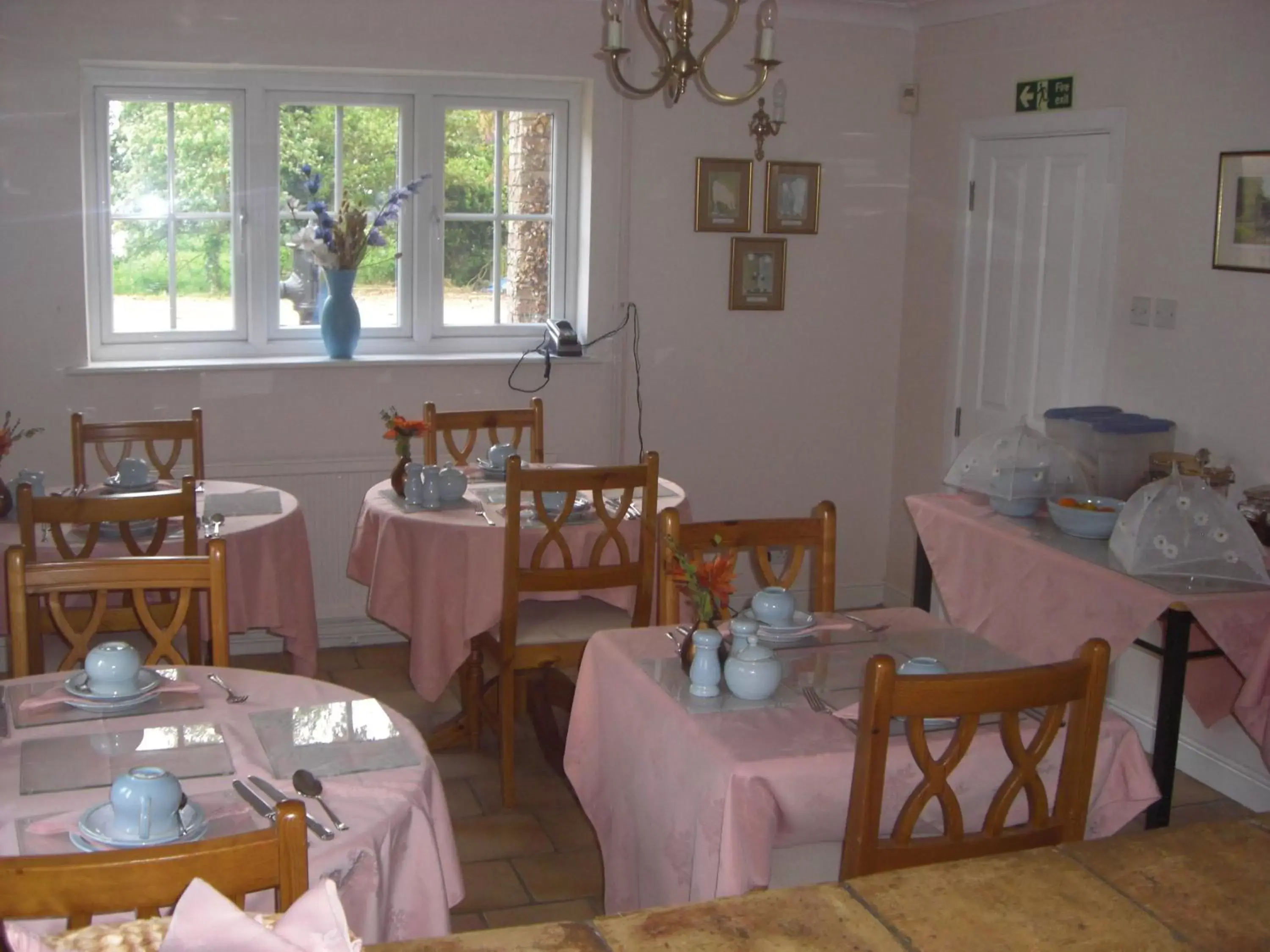 Restaurant/places to eat in The Brambles B&B Restaurant/places to eat in The Brambles B&B