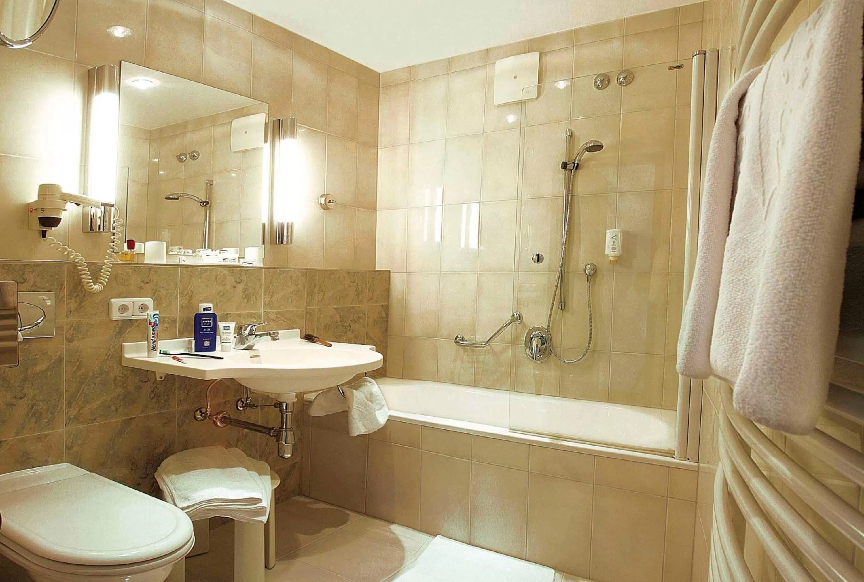 Bathroom in EurothermenResort Bad Ischl - Hotel Royal 4-Sterne Superior