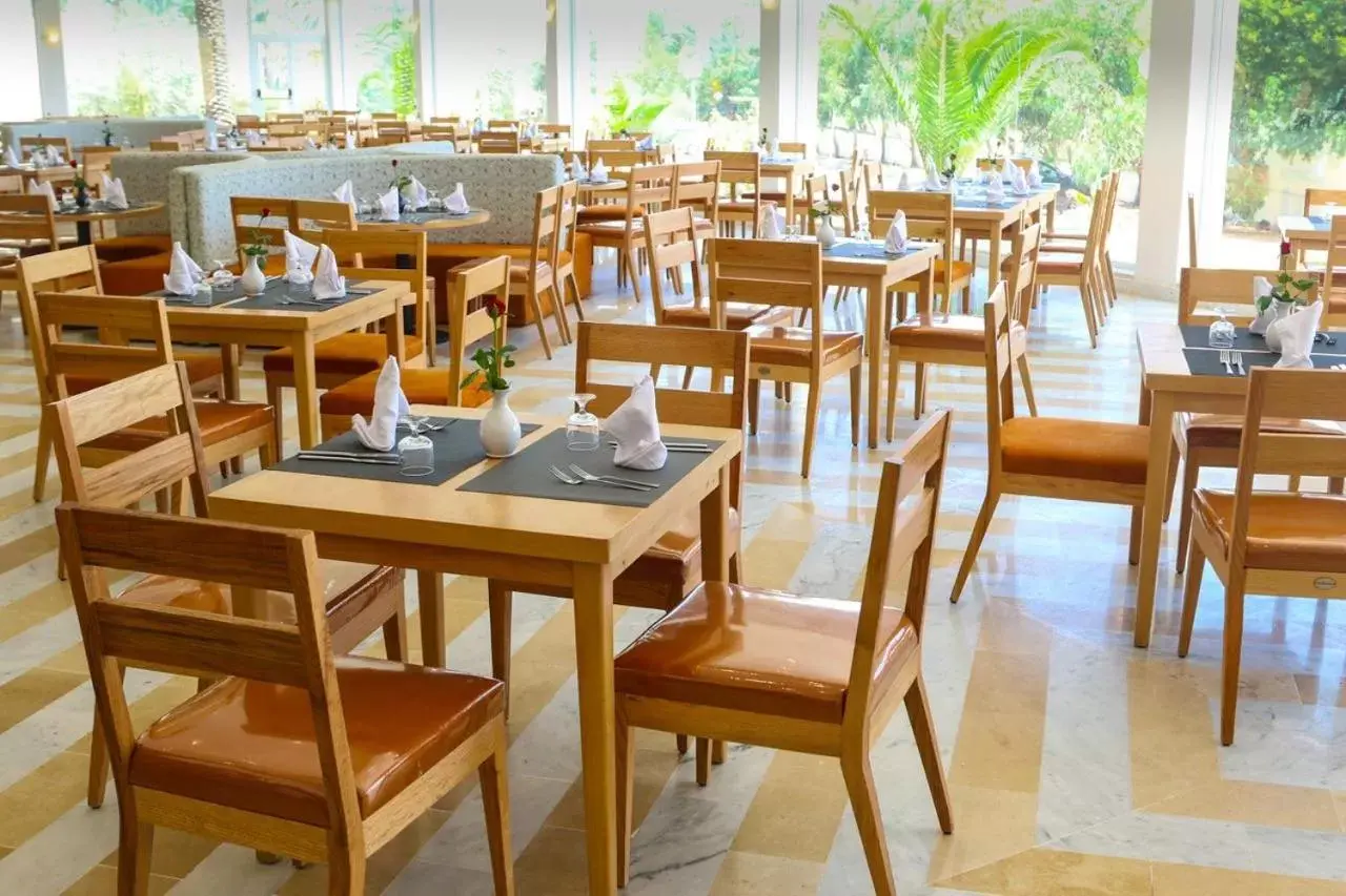 Restaurant/Places to Eat in Hotel Marhaba Club