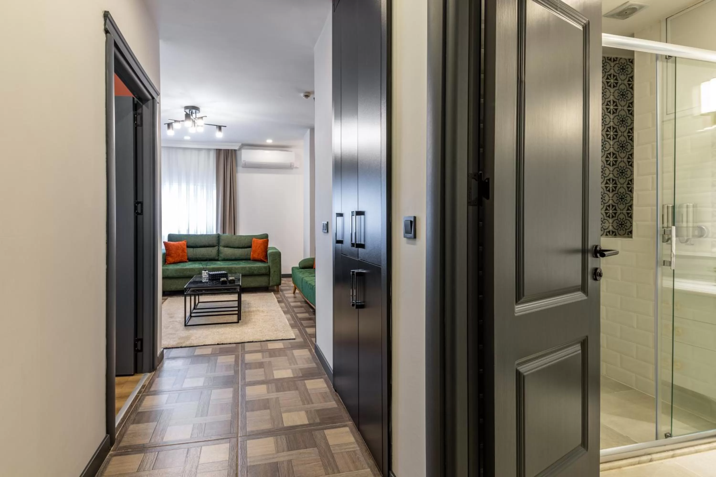 Shower in BayMari Suites City Life