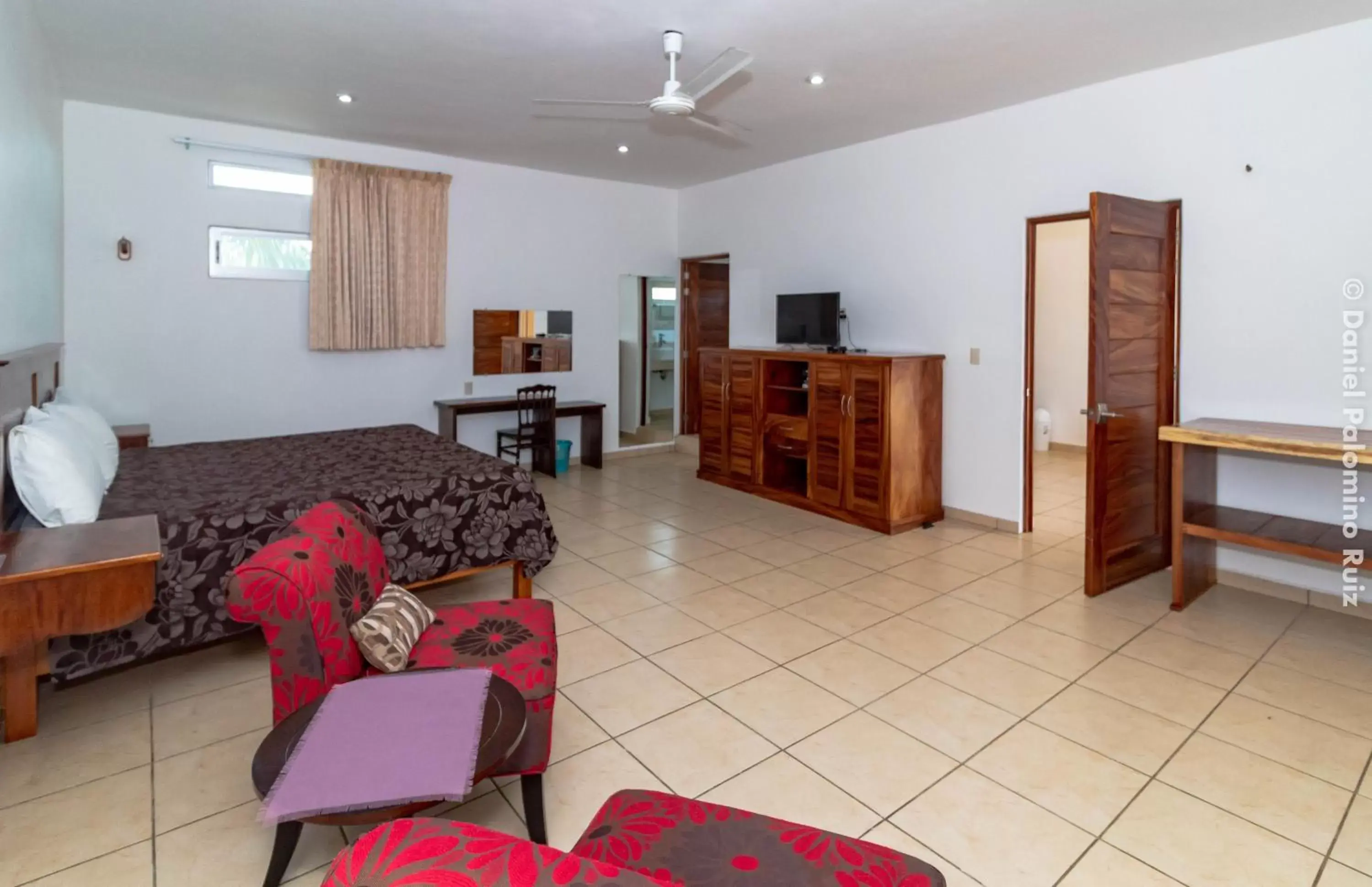 Bedroom, Seating Area in Hotel Casa Pridda