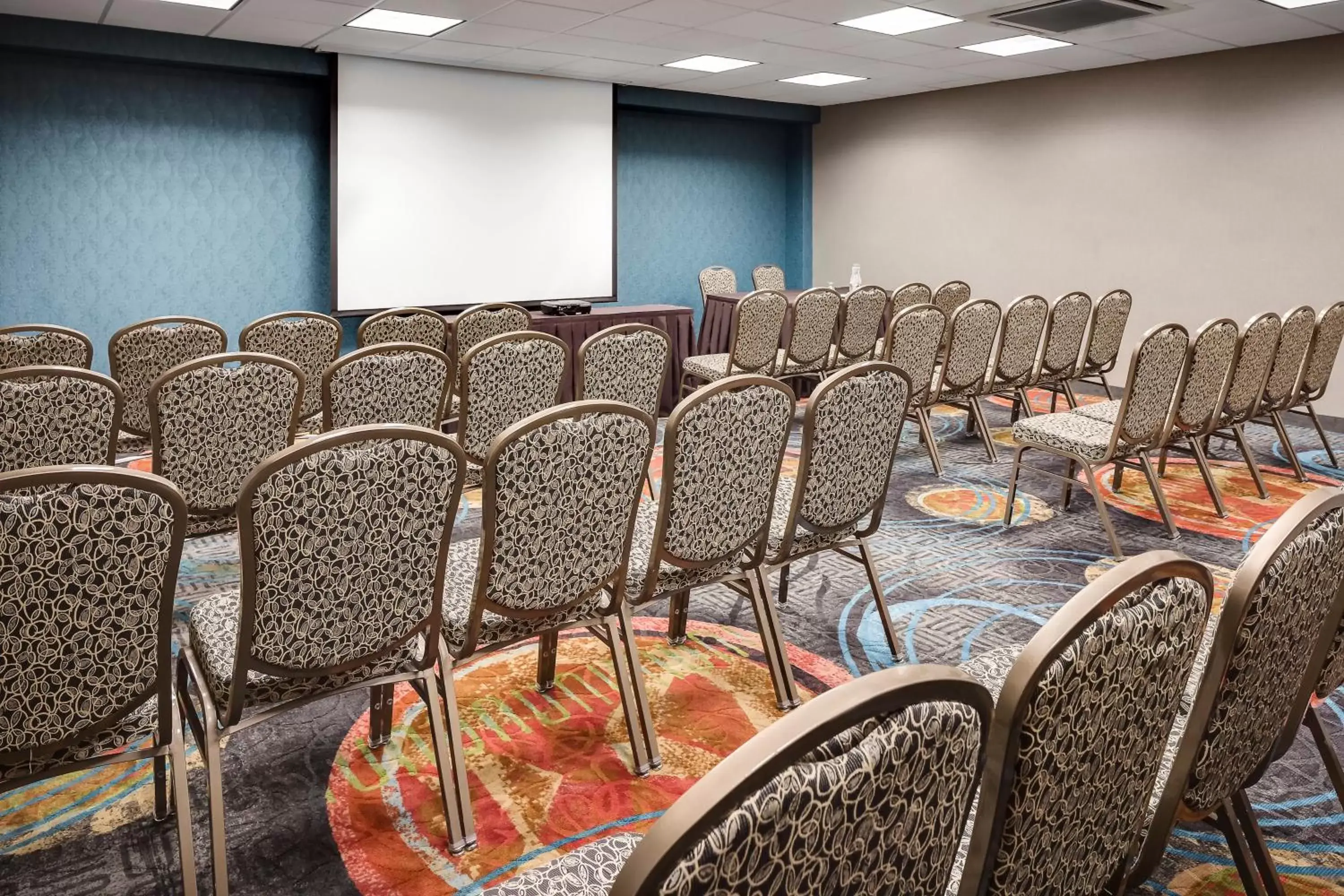 Meeting/conference room in Holiday Inn Wichita East I-35, an IHG Hotel