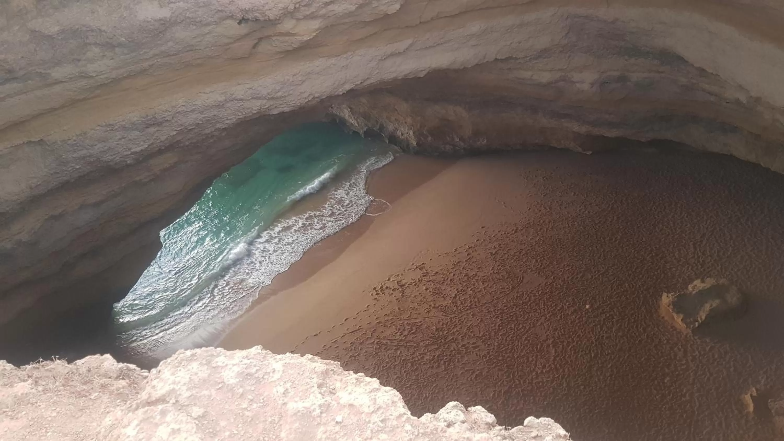 Beach in São Pedro Suite Faro