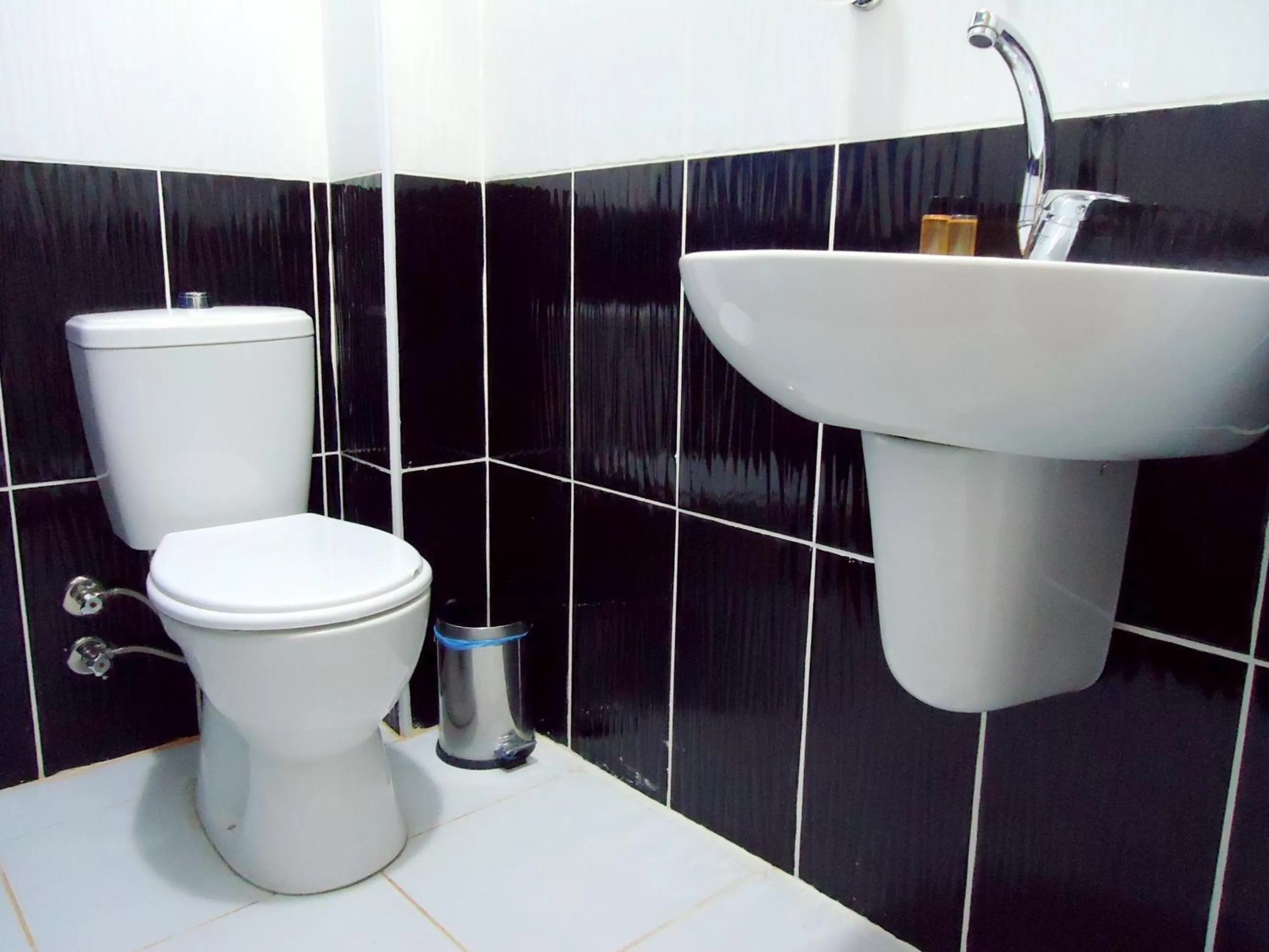 Bathroom in Tolga Hotel