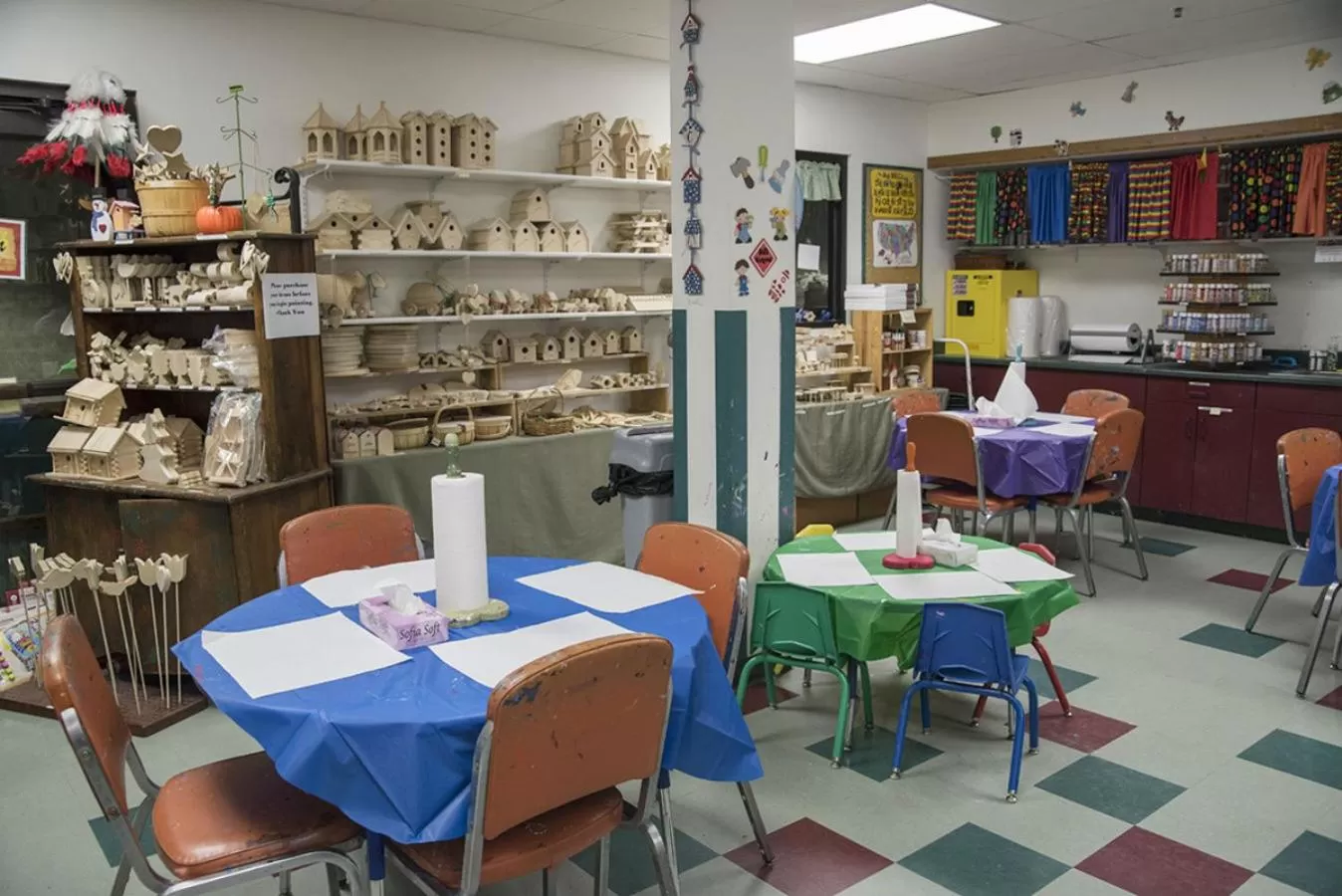 Entertainment, Restaurant/Places to Eat in Potawatomi Inn & Cabins