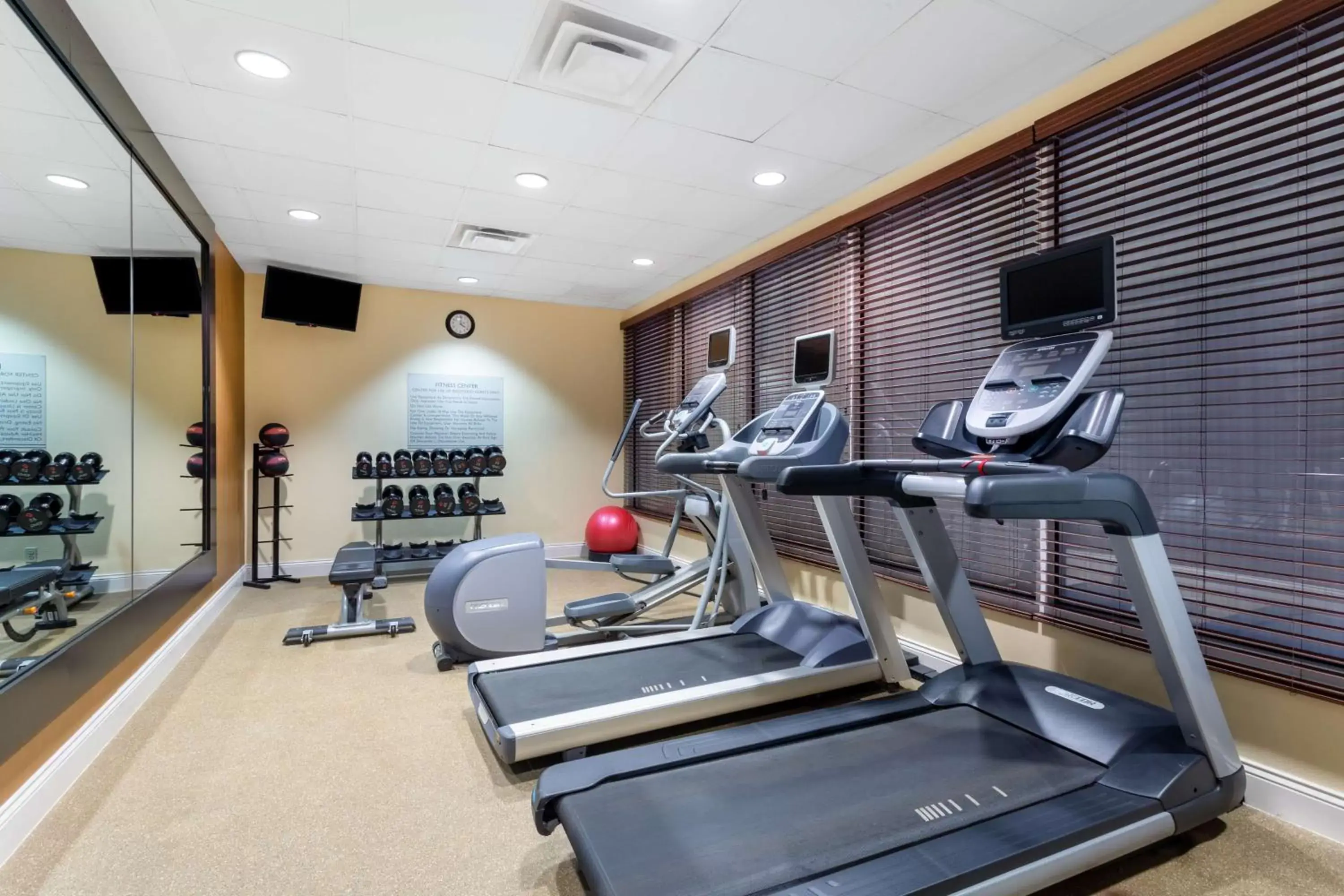 Fitness centre/facilities, Fitness Center/Facilities in Hilton Garden Inn Islip/MacArthur Airport