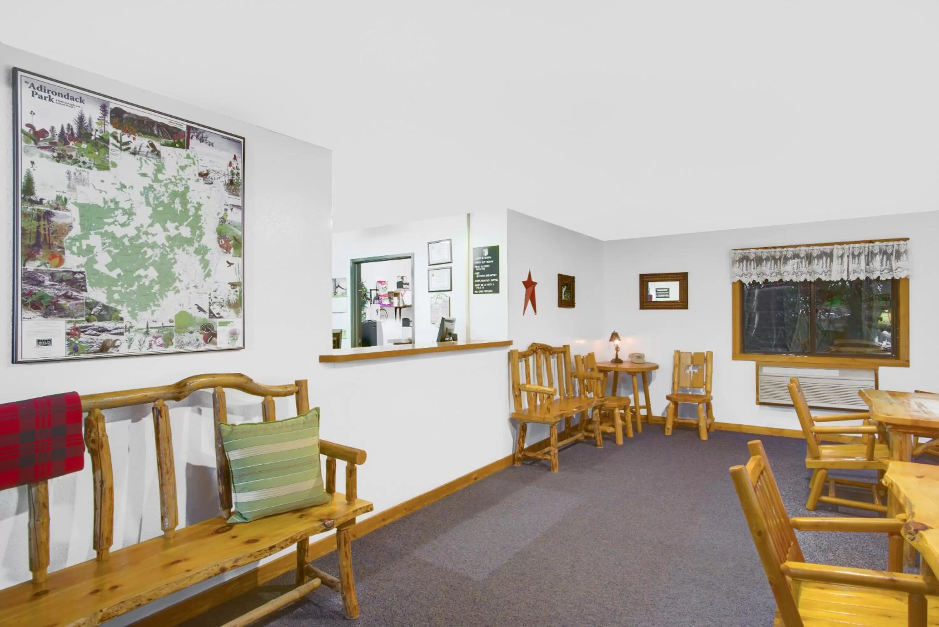 Lobby or reception in Super 8 by Wyndham Lake George/Warrensburg Area