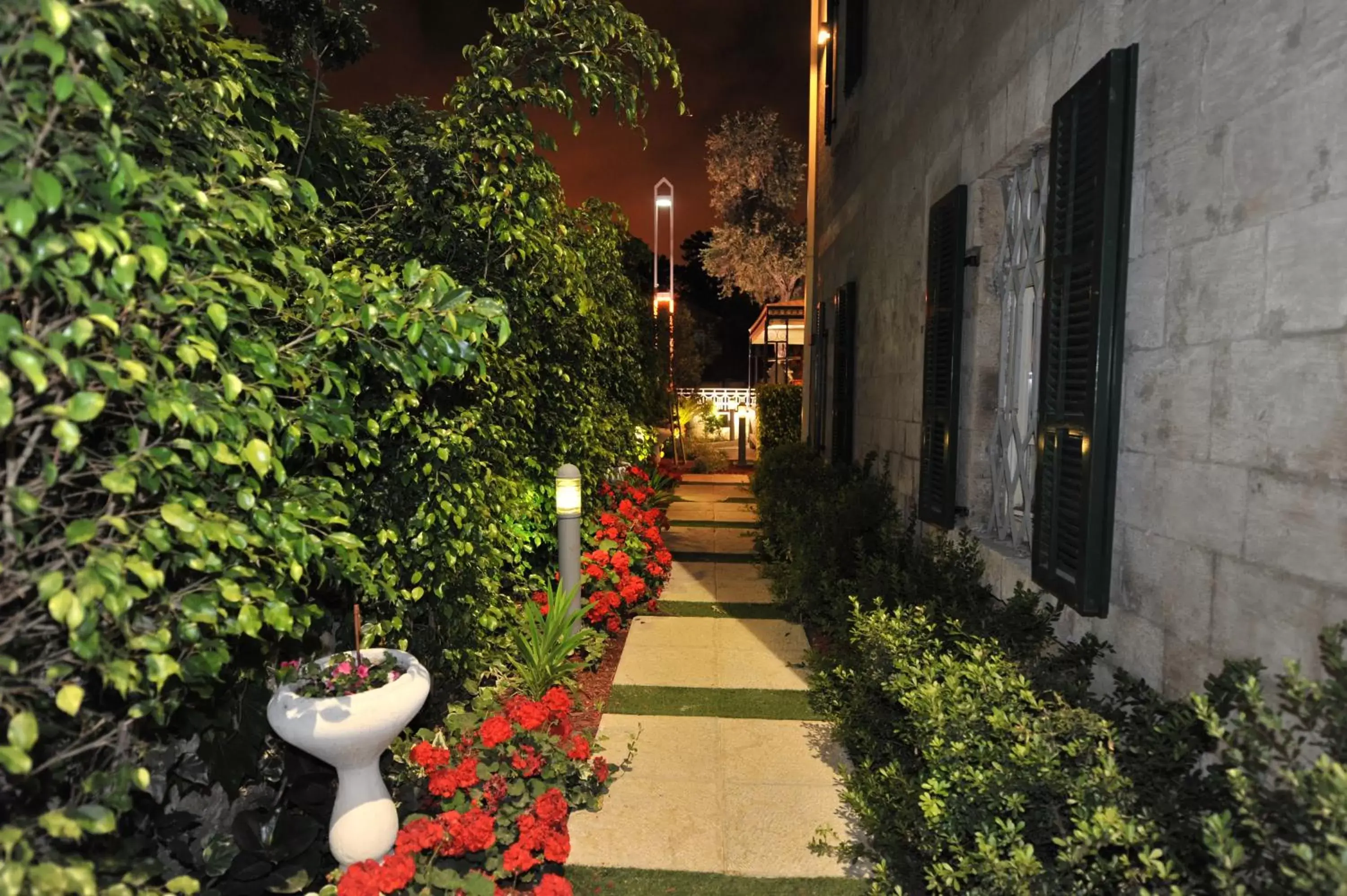 Decorative detail, Garden in The Colony Hotel