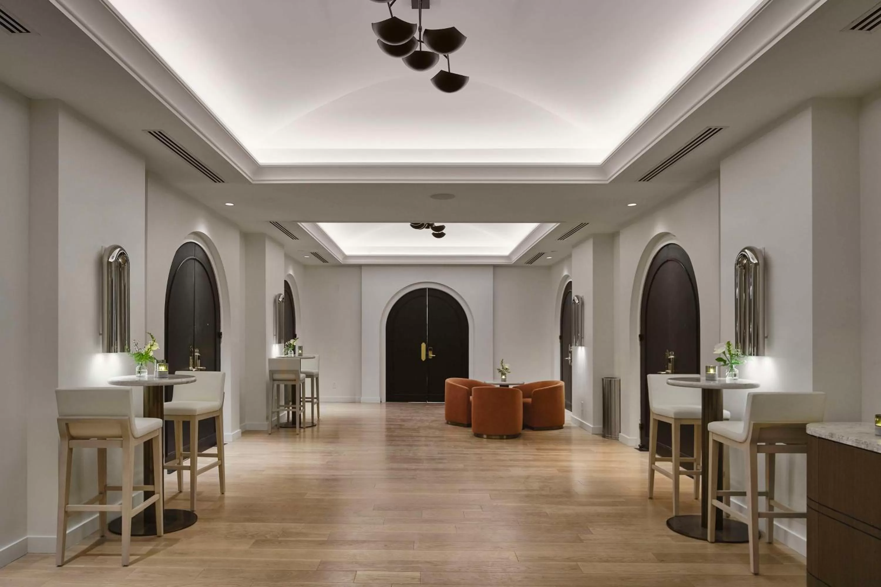 Meeting/conference room in Vogue Hotel Montreal Downtown, Curio Collection by Hilton