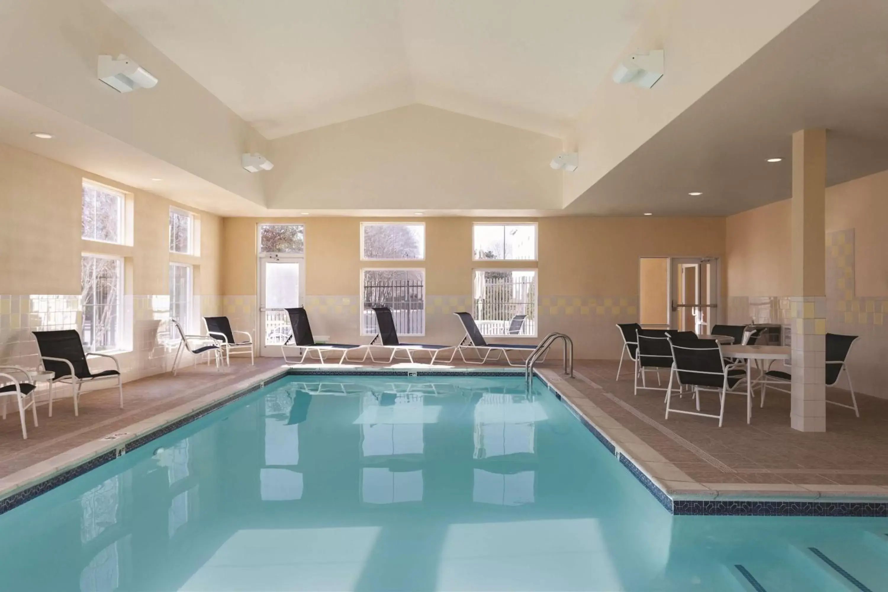 Pool view, Swimming Pool in Hampton Inn & Suites Mystic
