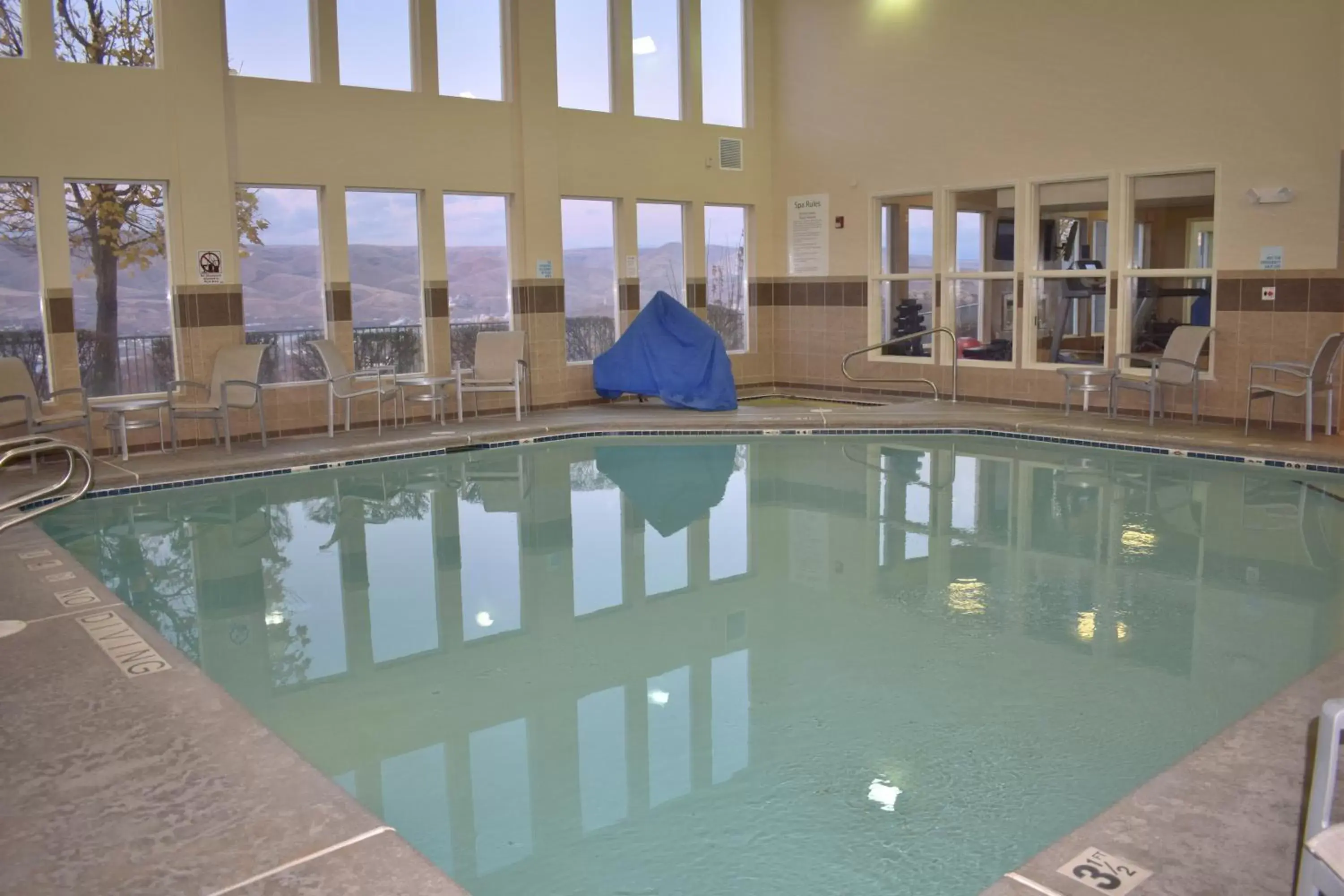 Swimming Pool in Holiday Inn Express Lewiston, an IHG Hotel