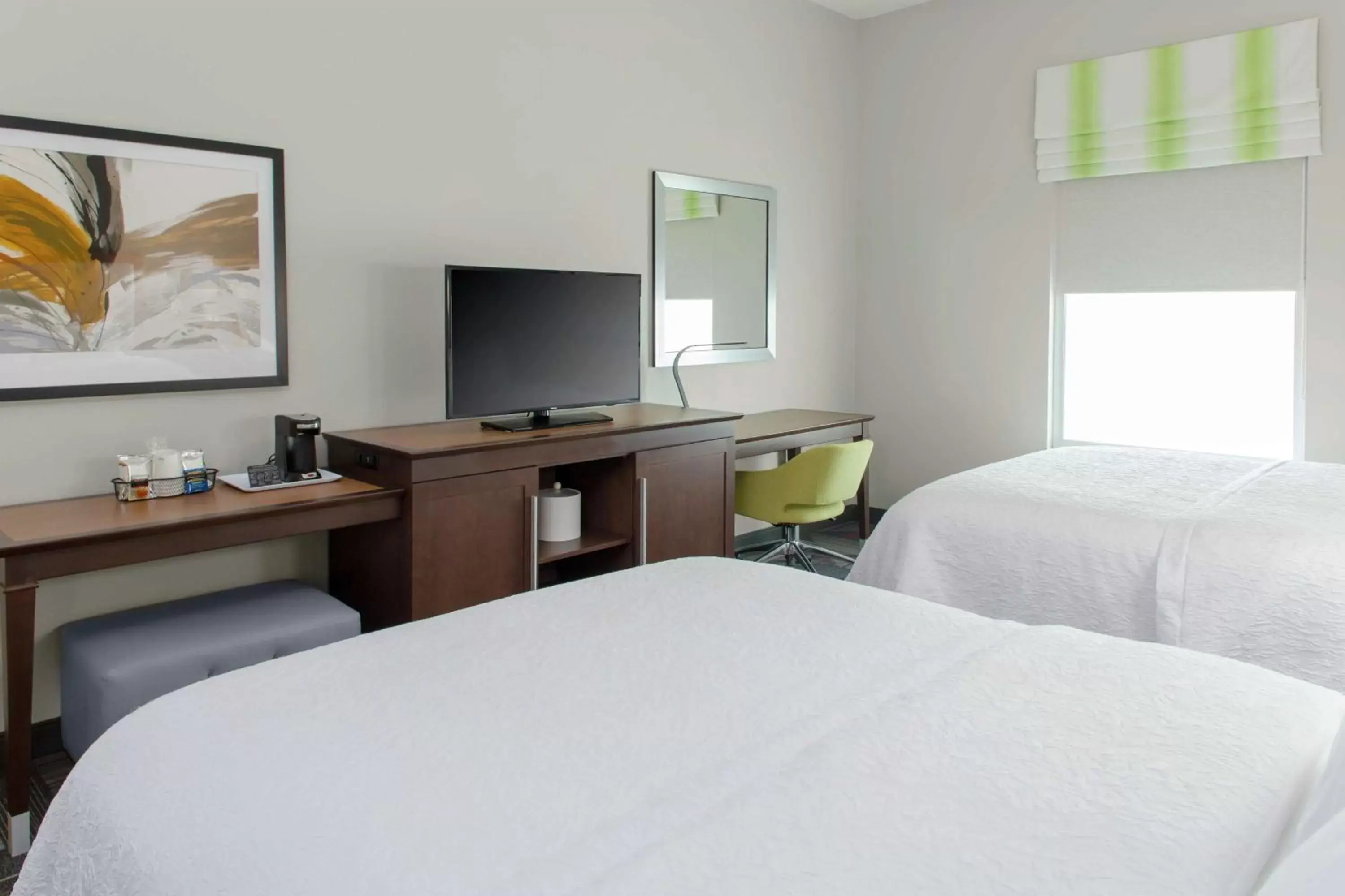 Bedroom, Bed in Hampton Inn & Suites Columbus Scioto Downs