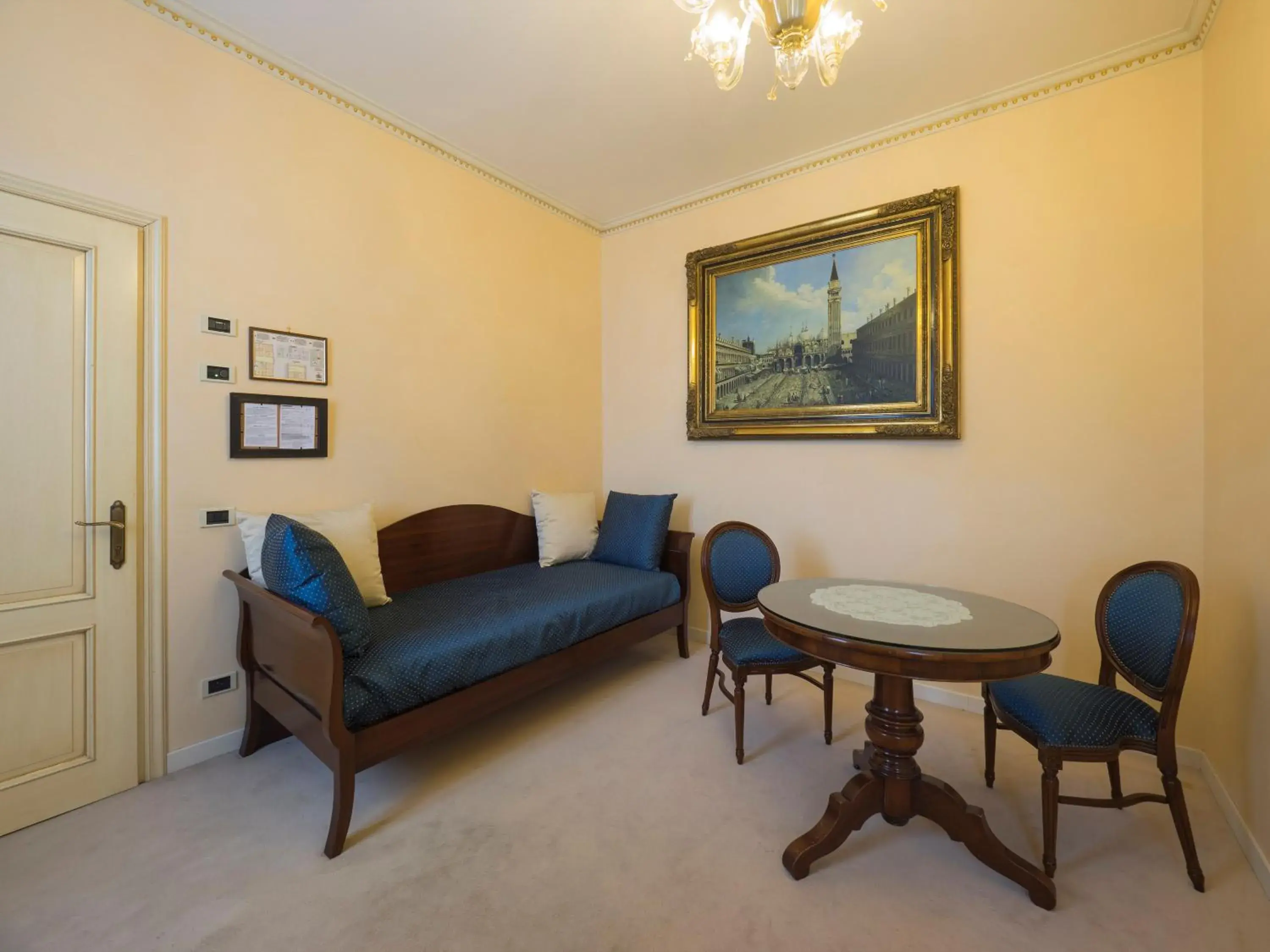 Bedroom in Hotel Villa Braida Bedroom in Hotel Villa Braida