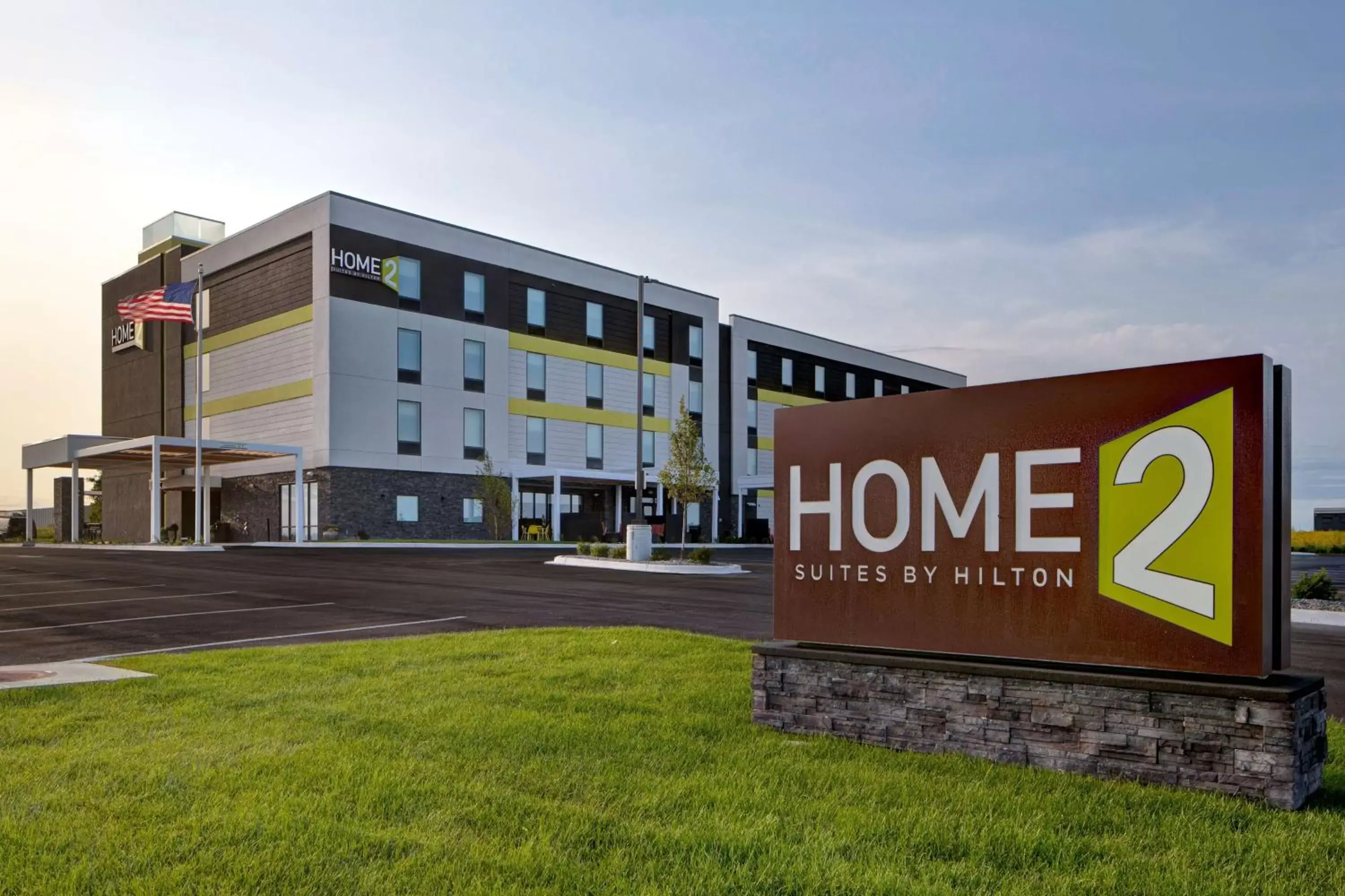Property Building in Home2 Suites By Hilton Loves Park Rockford