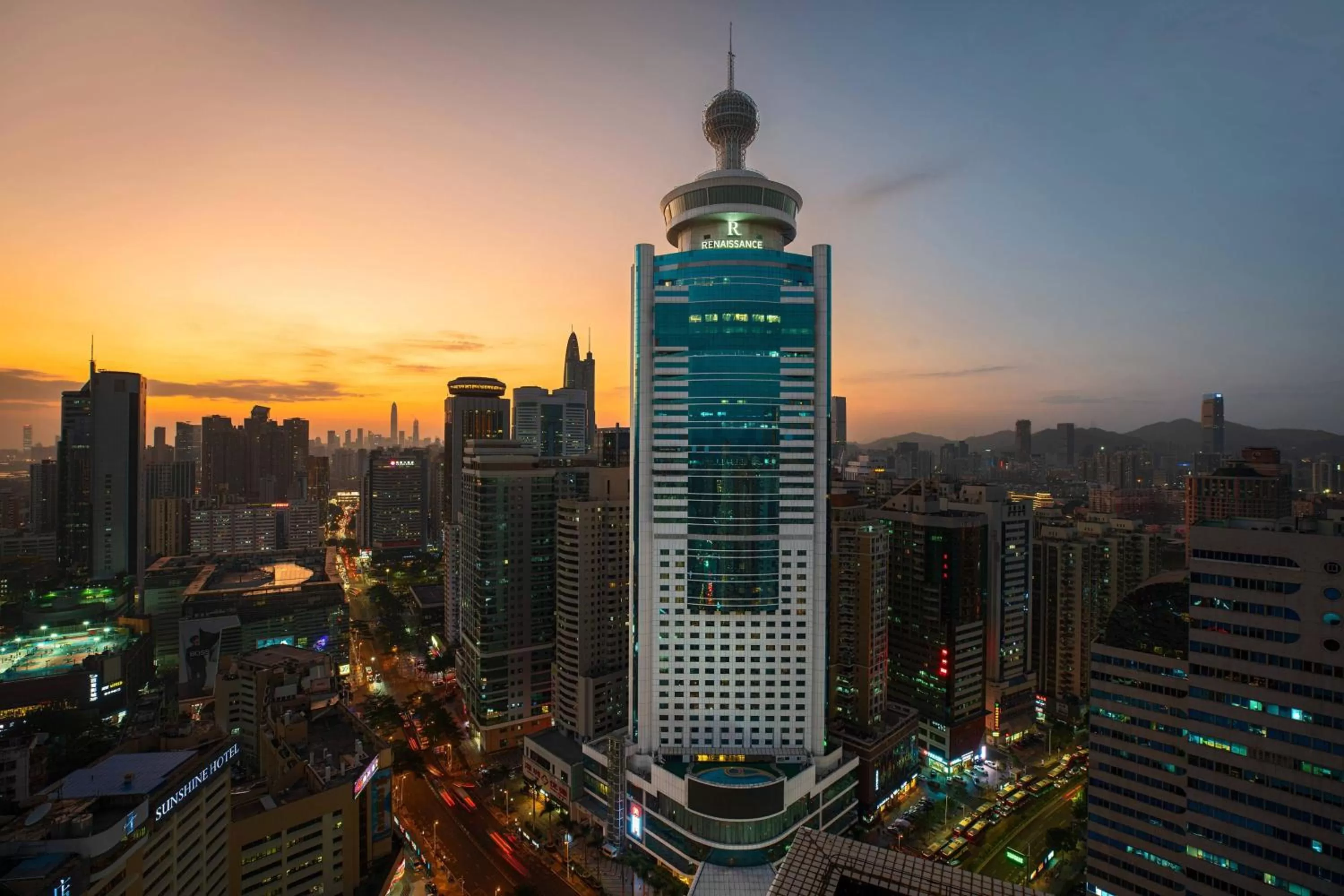 Property building in Renaissance Shenzhen Luohu Hotel