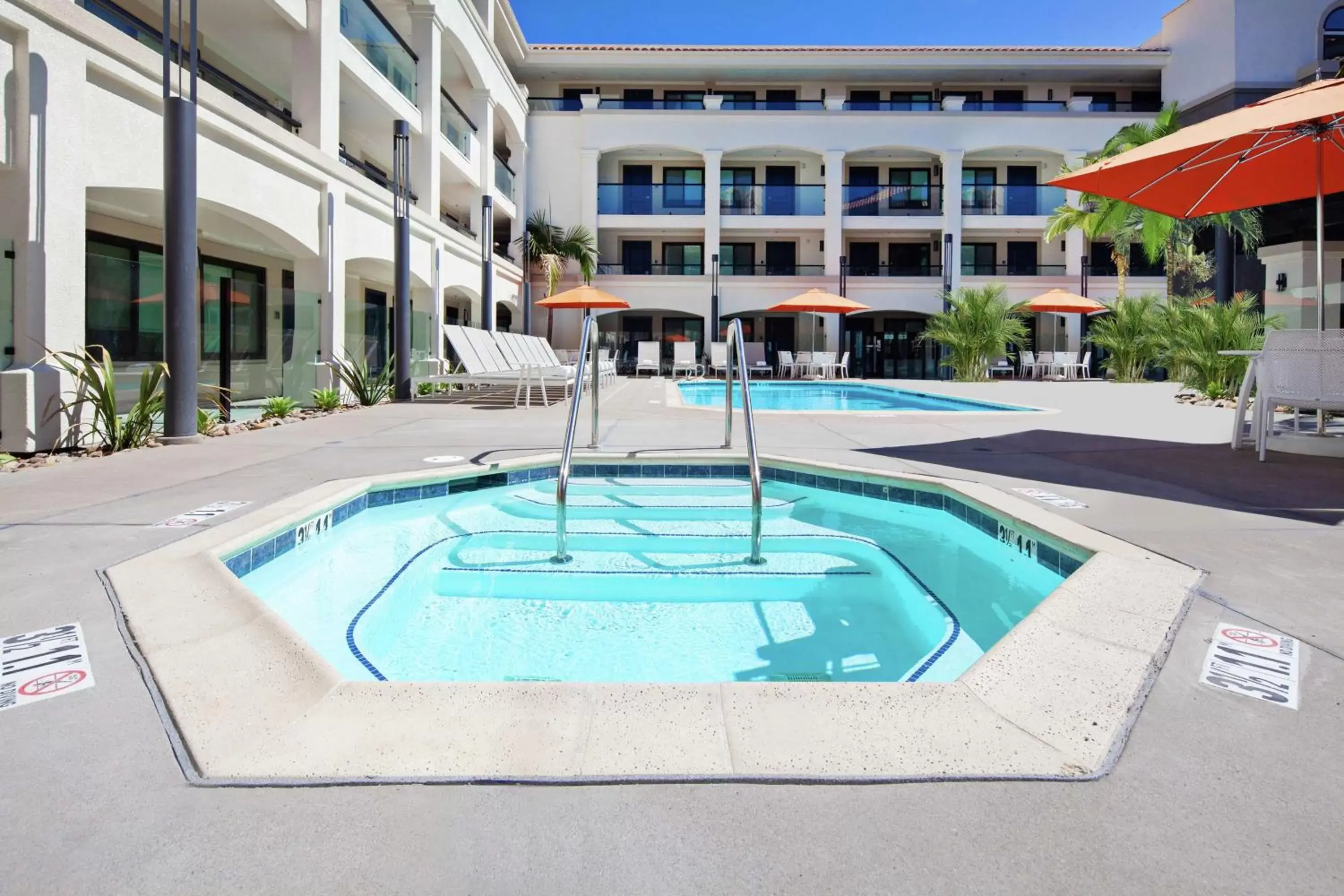 Swimming Pool in Homewood Suites By Hilton San Diego Central