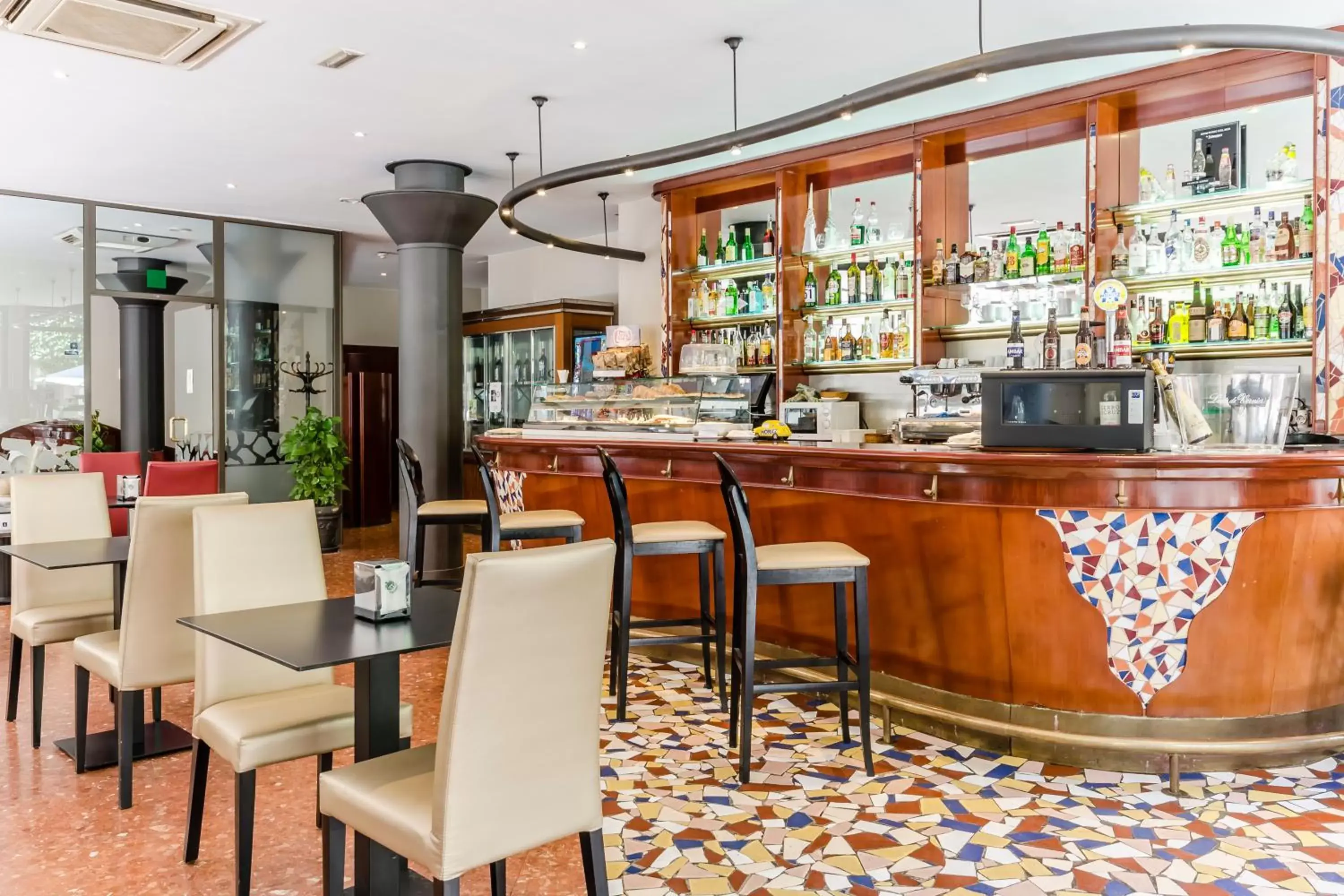 Restaurant/places to eat, Lounge/Bar in Hotel Gaudi