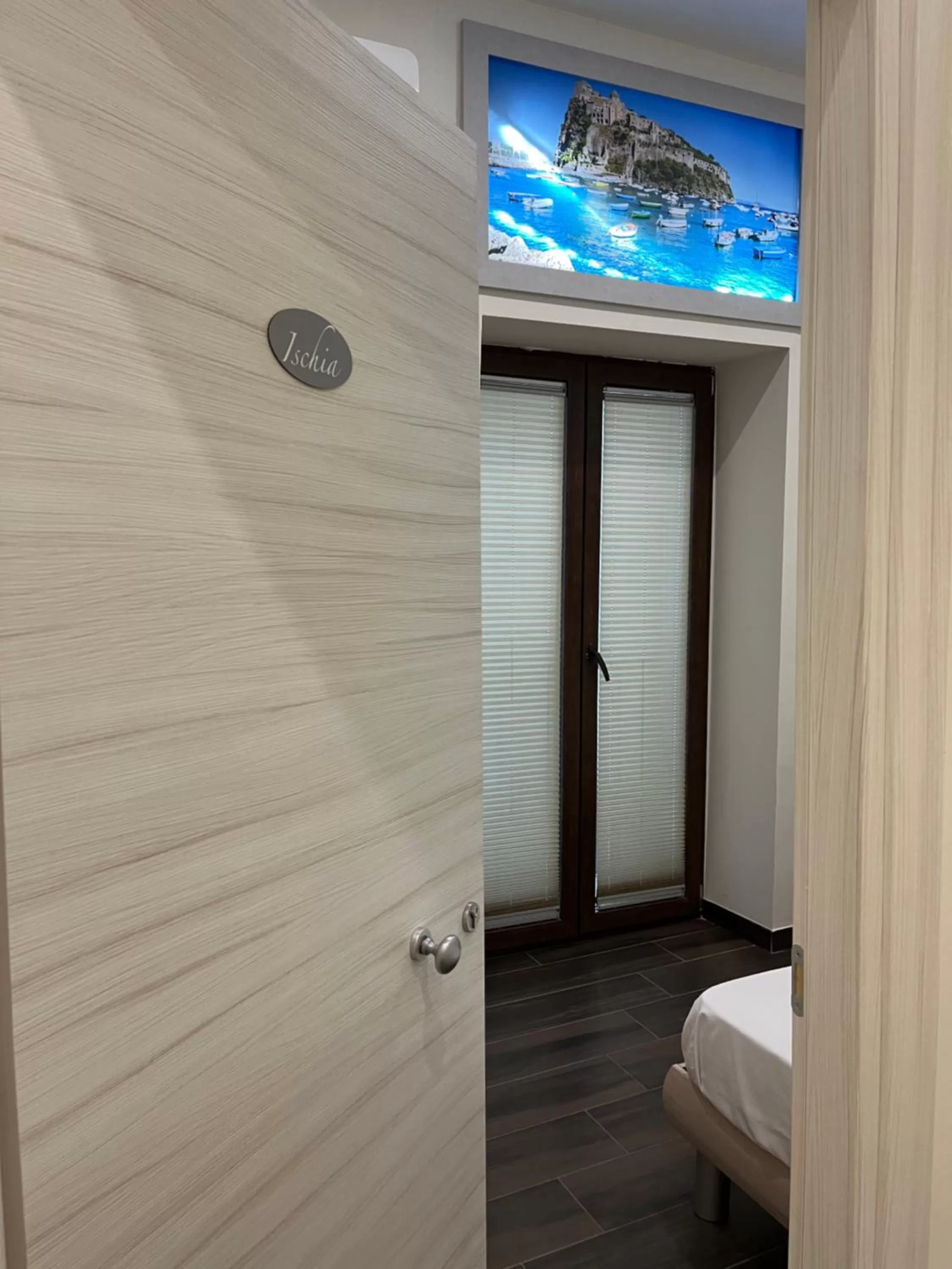 Bedroom, TV/Entertainment Center in BeB PISADOG