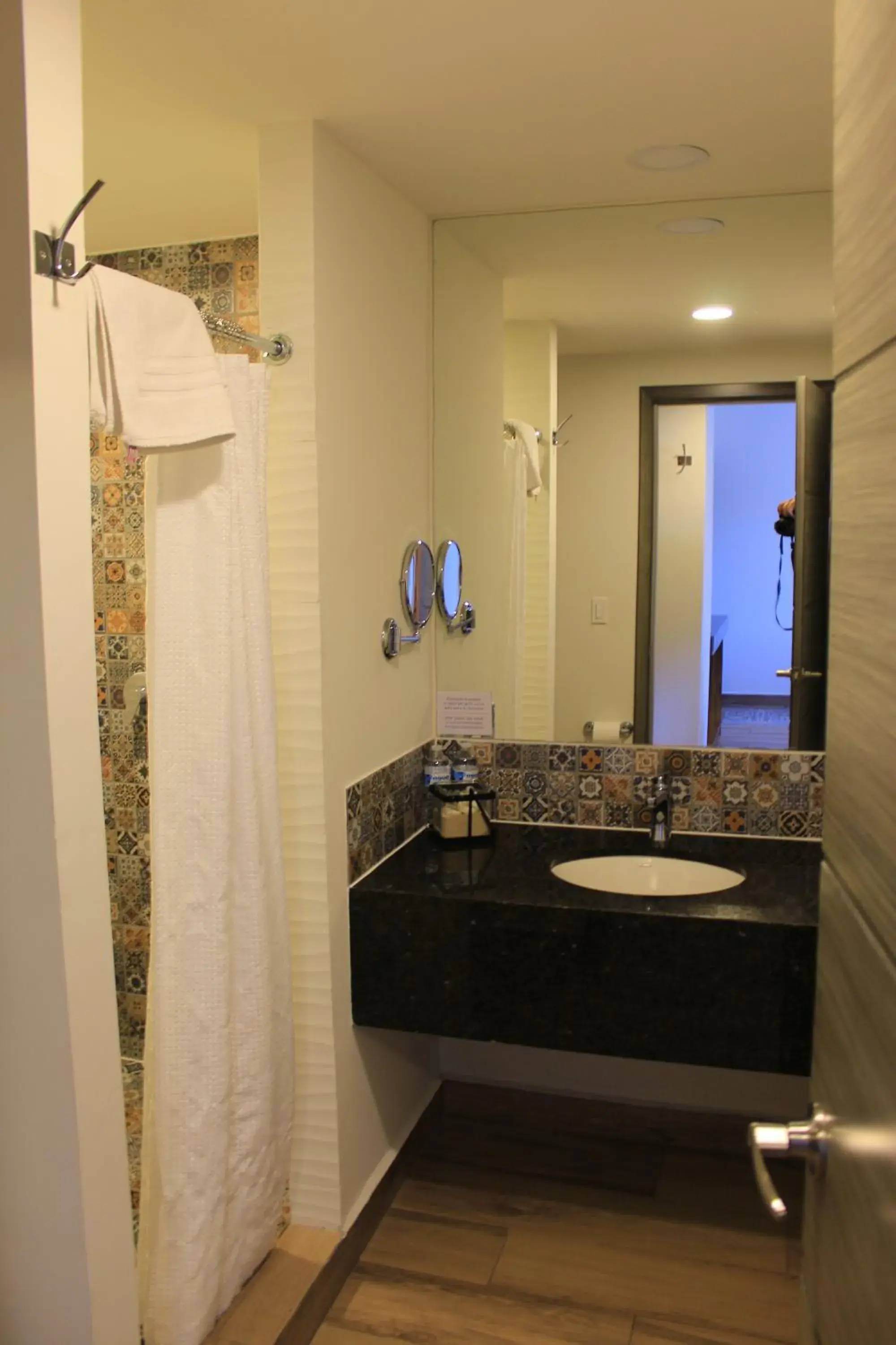 Shower, Bathroom in Best Western Plus Sawari Hotel