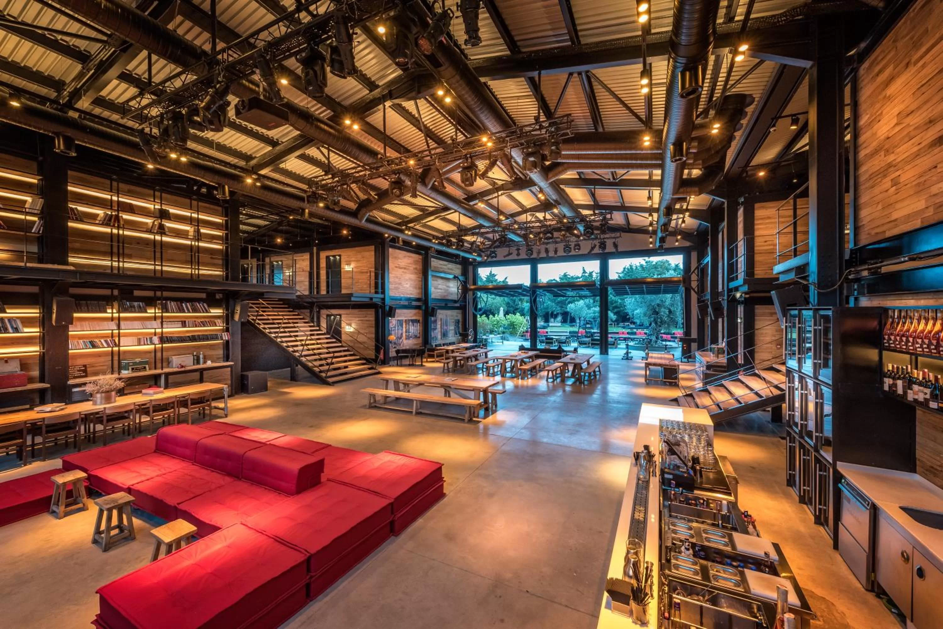 Restaurant/places to eat in Warehouse By The Stay