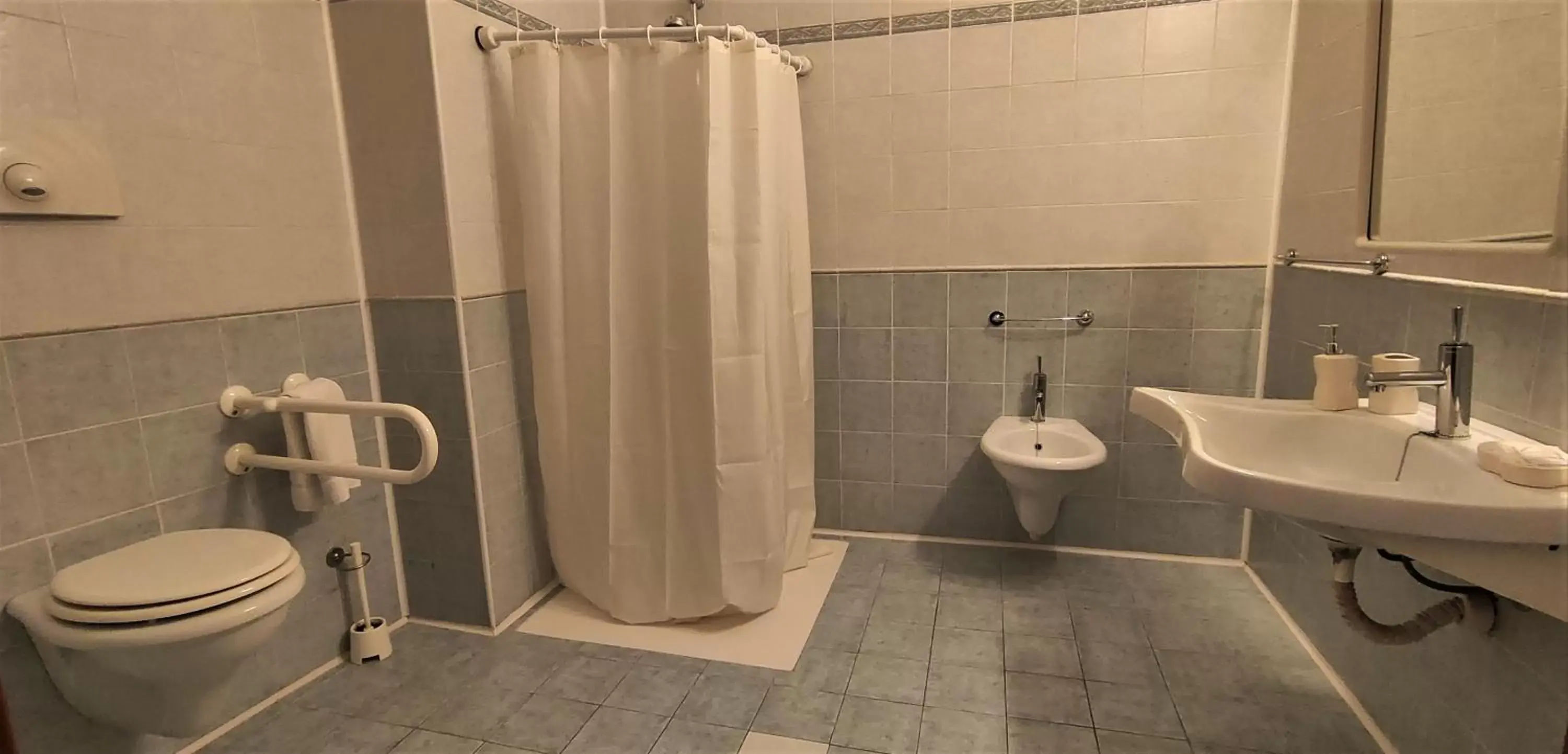 Bathroom in Hotel Bristol
