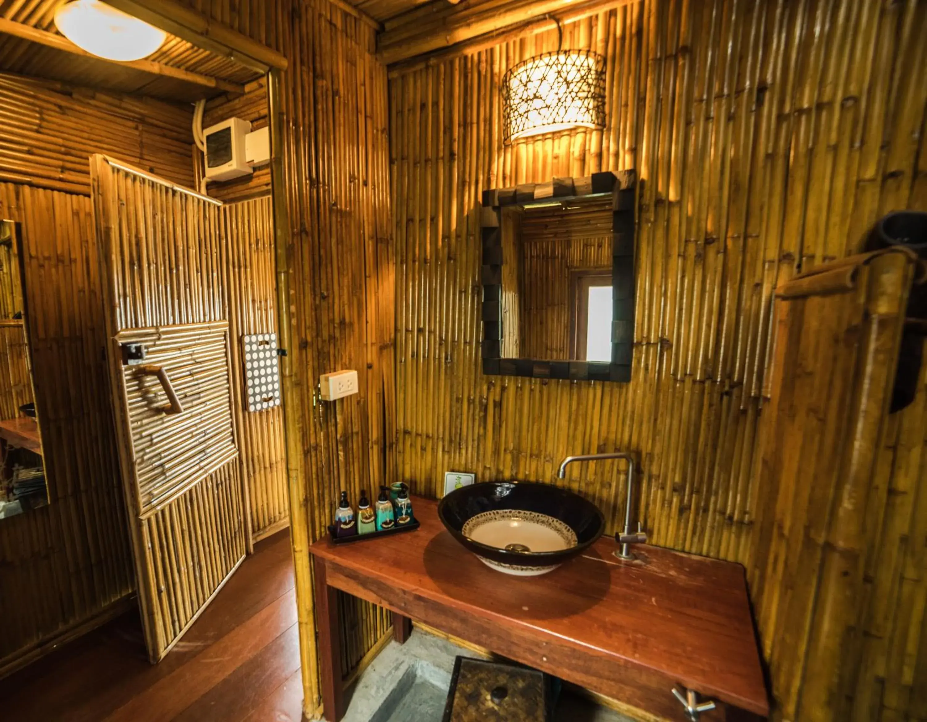 Bathroom in Lazy Days Bungalows