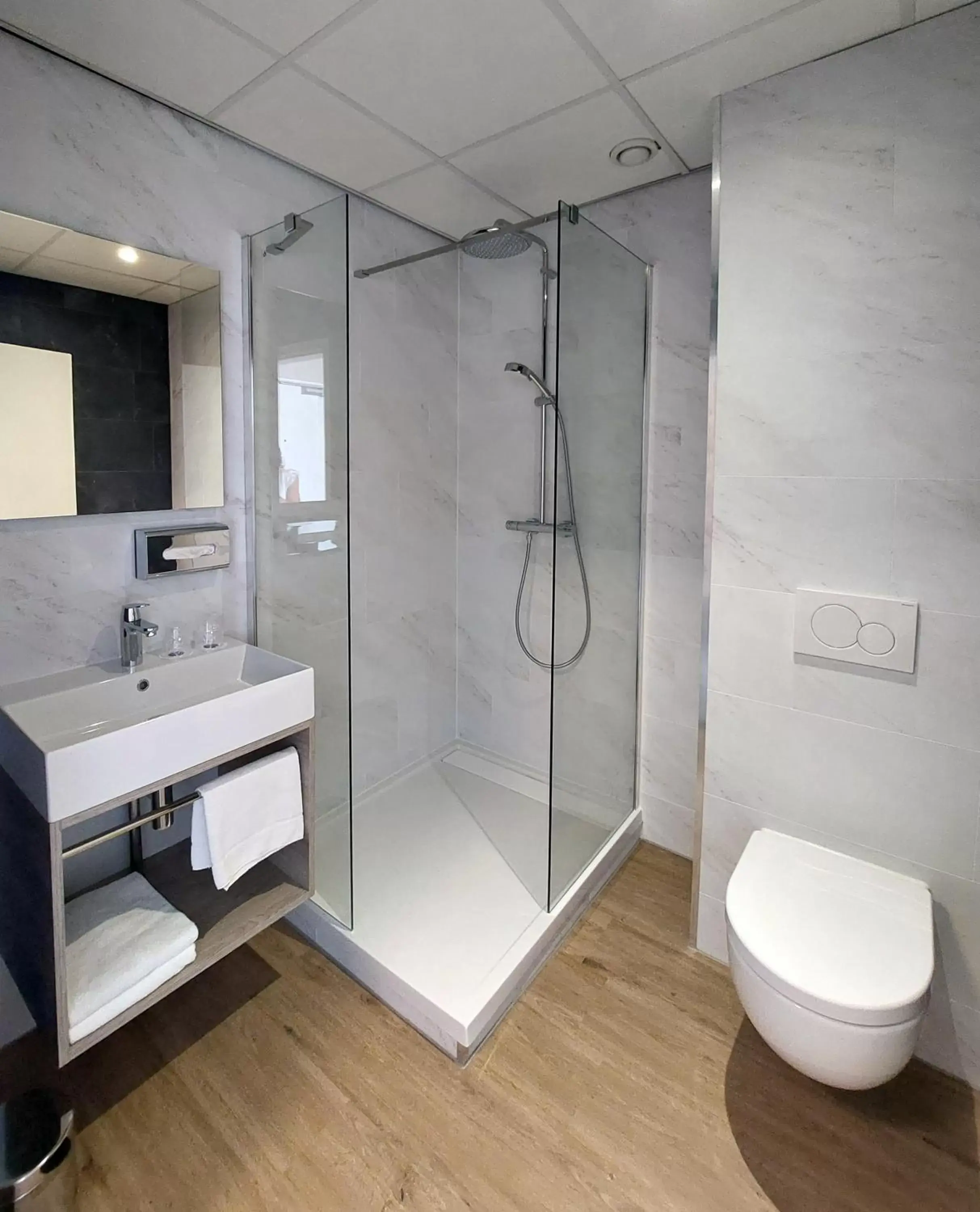 Shower in Fletcher Hotel-Restaurant de Borken Shower in Fletcher Hotel-Restaurant de Borken