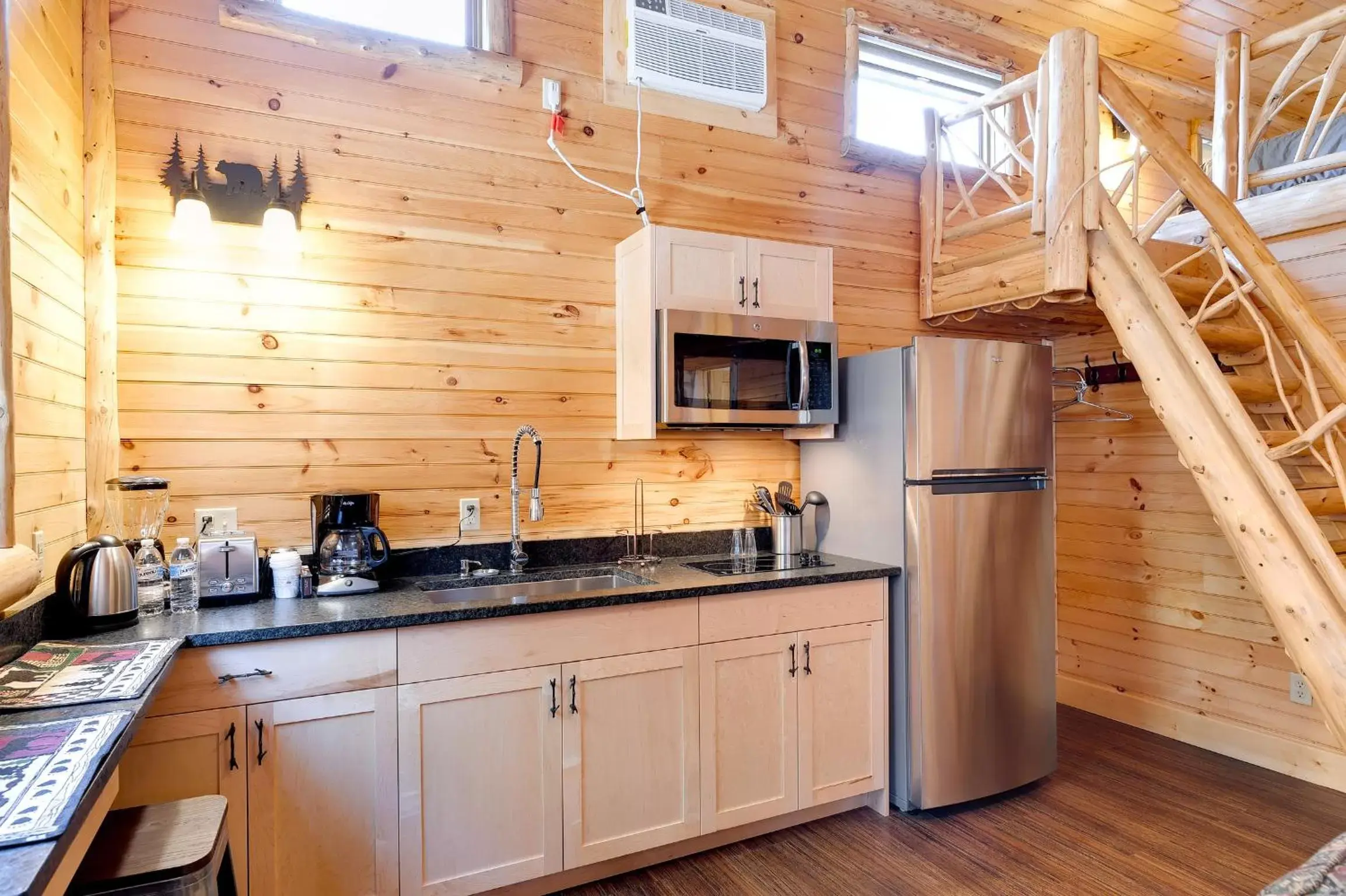 Kitchen or kitchenette, Kitchen/Kitchenette in Cobble Mountain Lodge