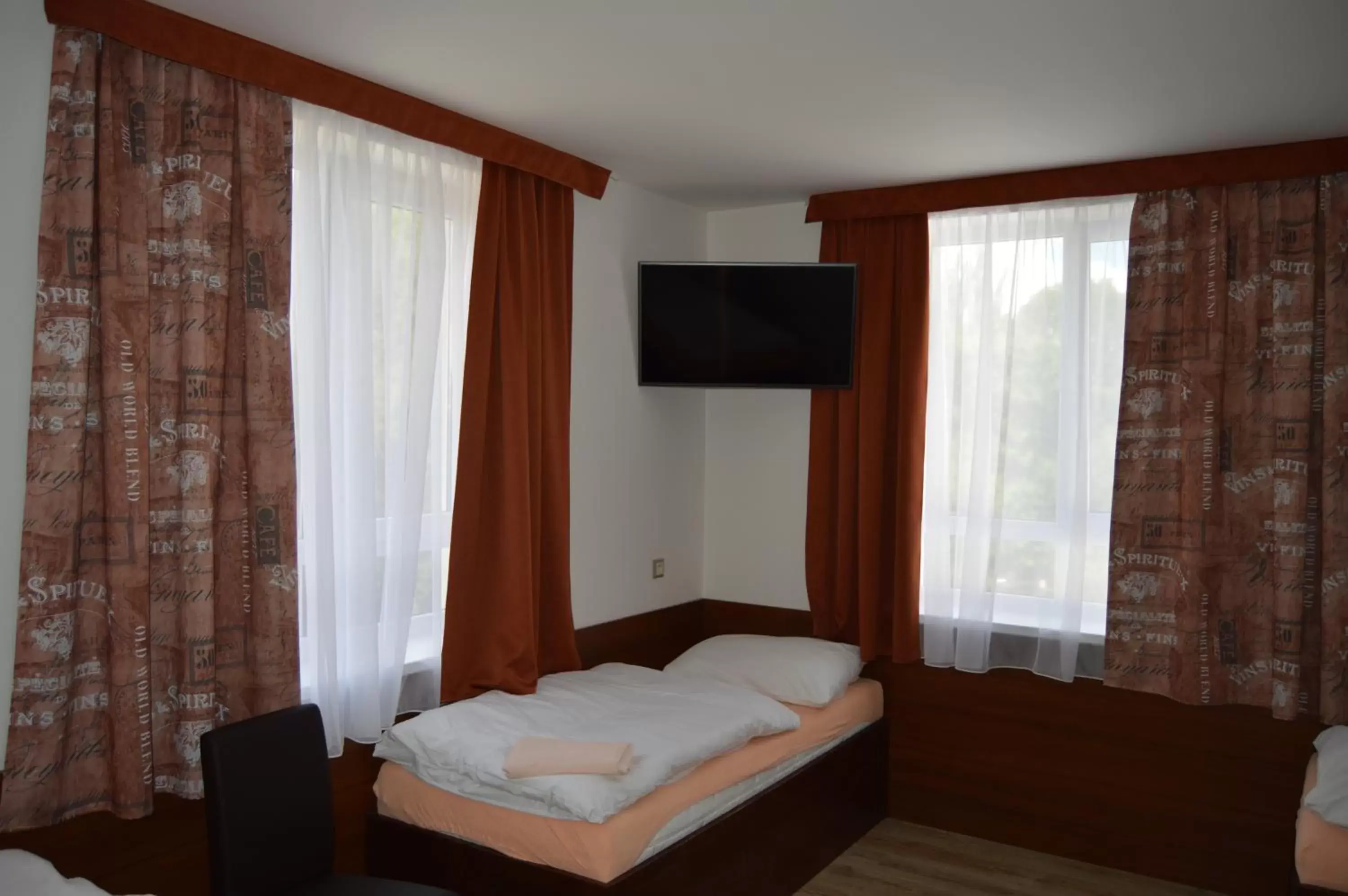 Classic Quadruple Room in Penzion PKO Nitra Classic Quadruple Room in Penzion PKO Nitra