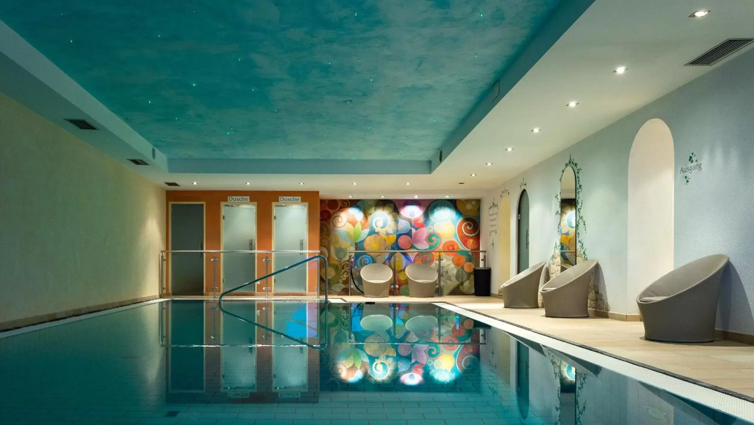 Spa and wellness centre/facilities, Swimming Pool in Hotel Der Heinrichshof