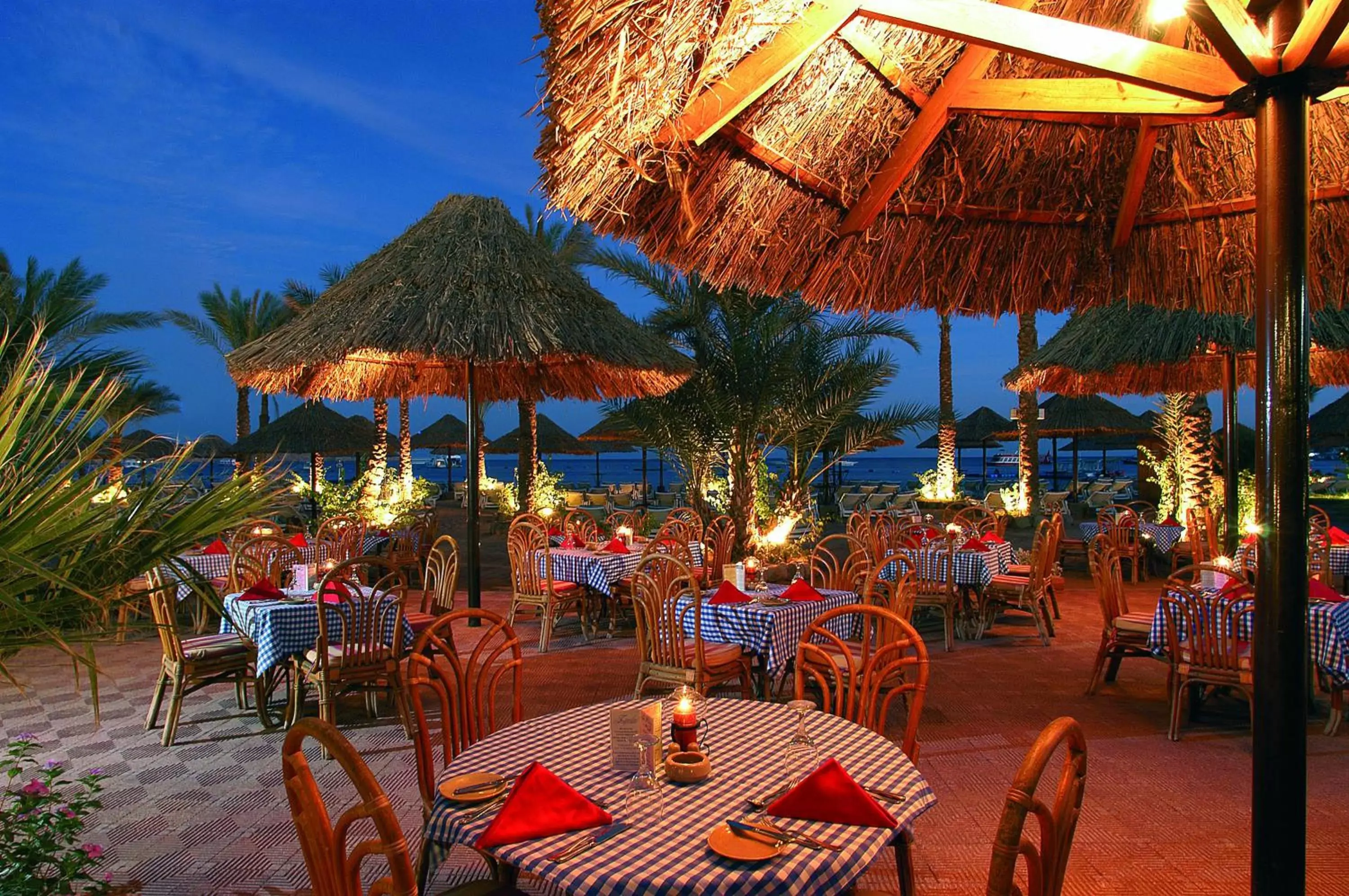 Lounge or bar, Restaurant/Places to Eat in Maritim Jolie Ville Resort & Casino