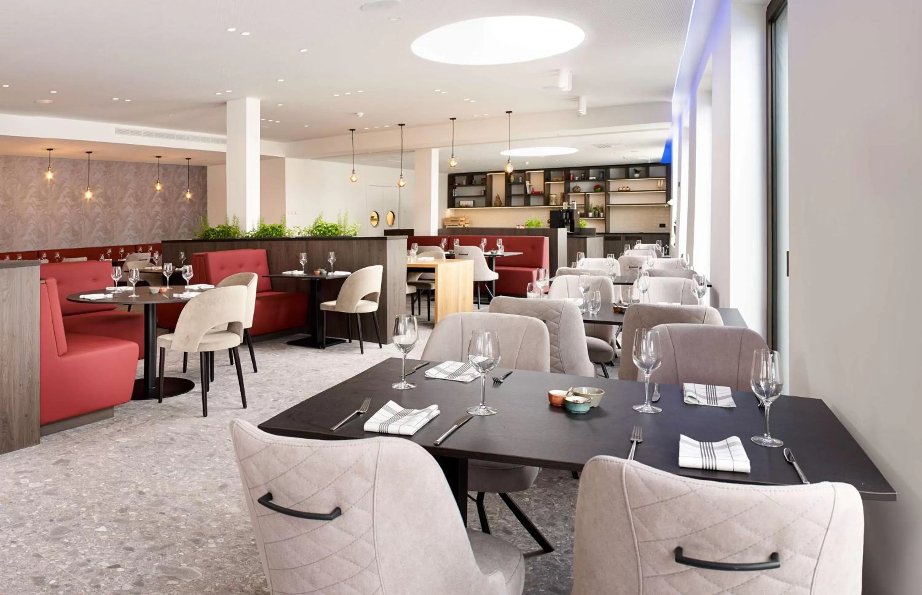 Restaurant/places to eat in Radisson Blu Hotel, Bruges