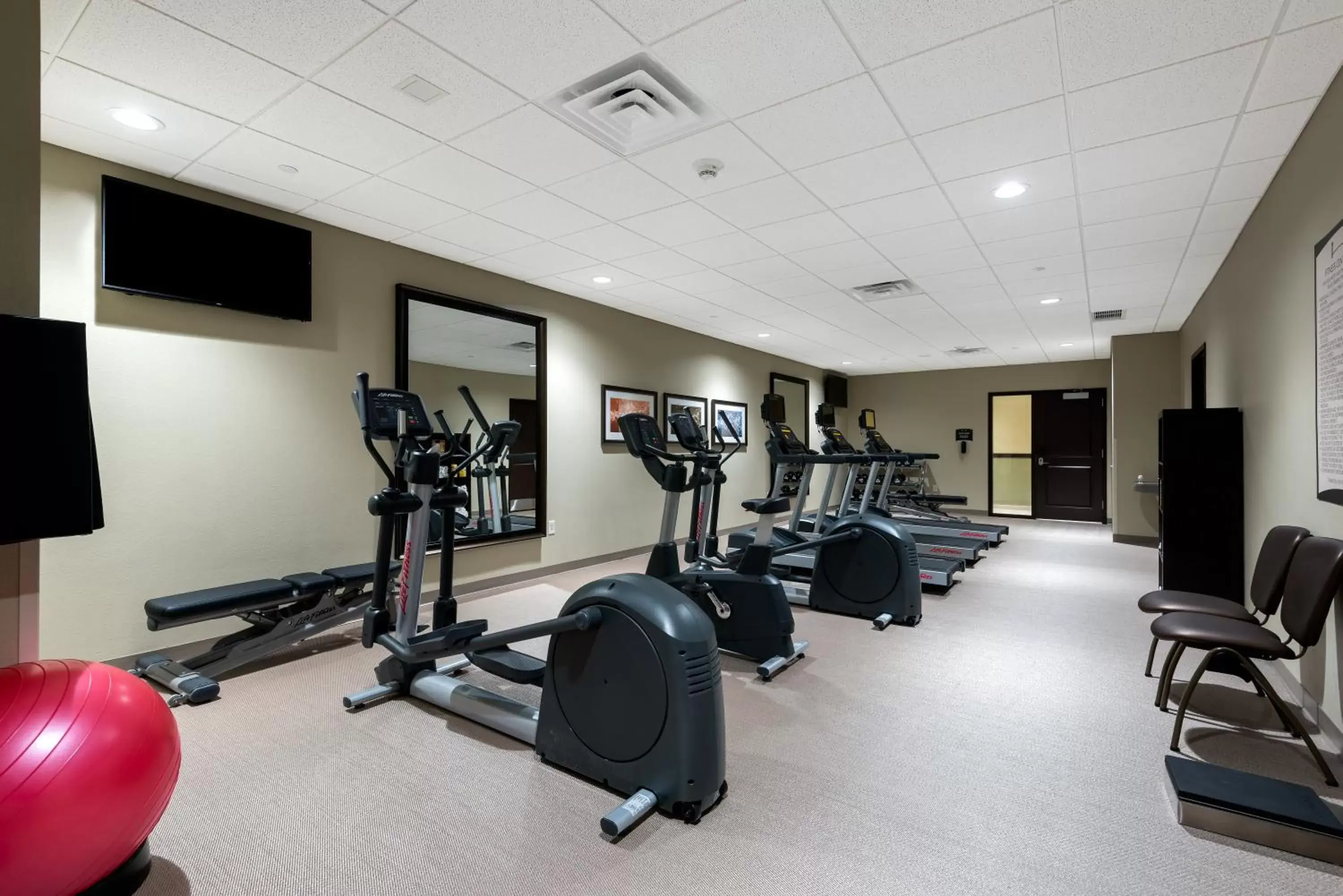 Fitness centre/facilities in Staybridge Suites Eau Claire - Altoona by IHG Fitness centre/facilities in Staybridge Suites Eau Claire - Altoona by IHG