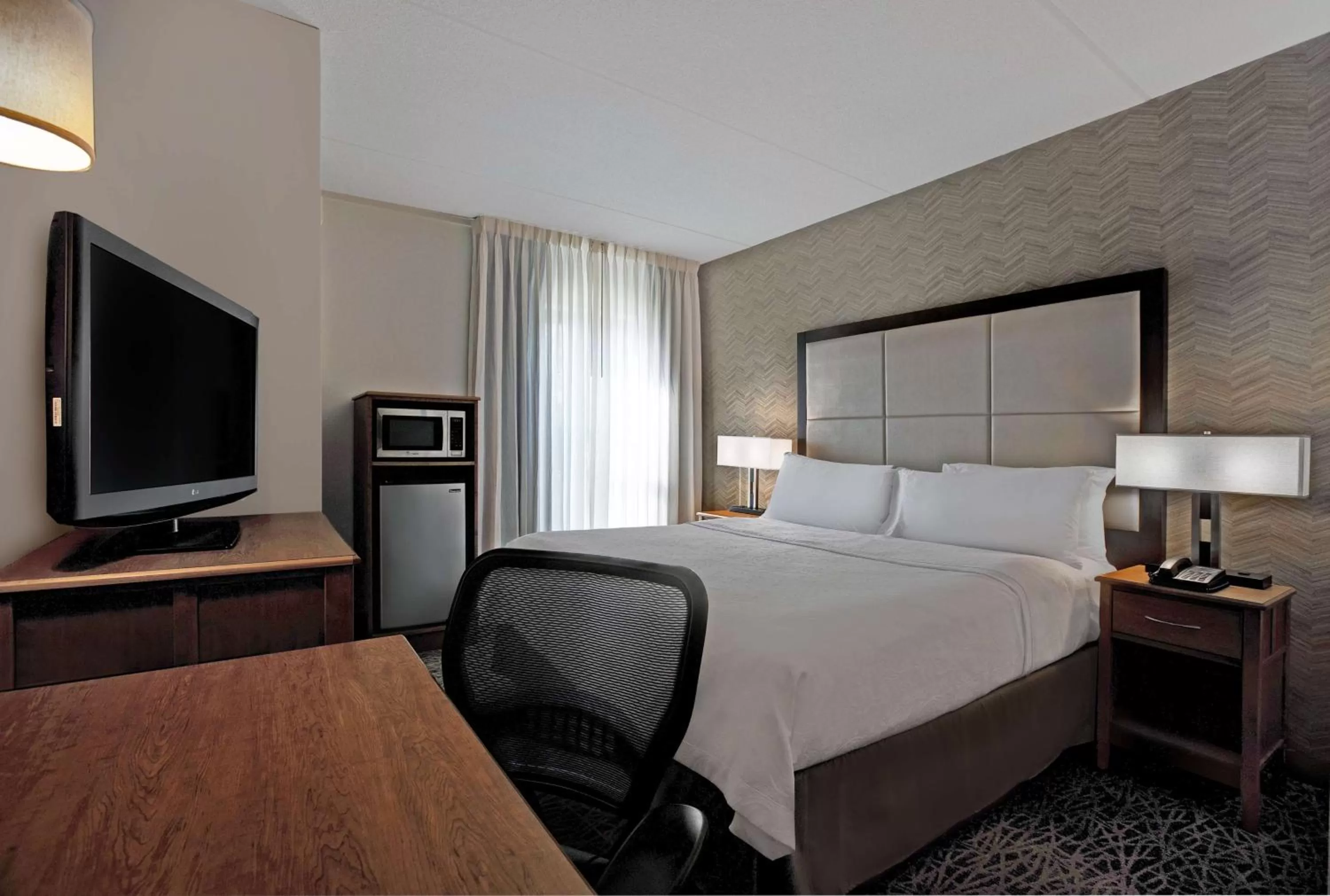 Bed in Homewood Suites by Hilton Chicago-Lincolnshire