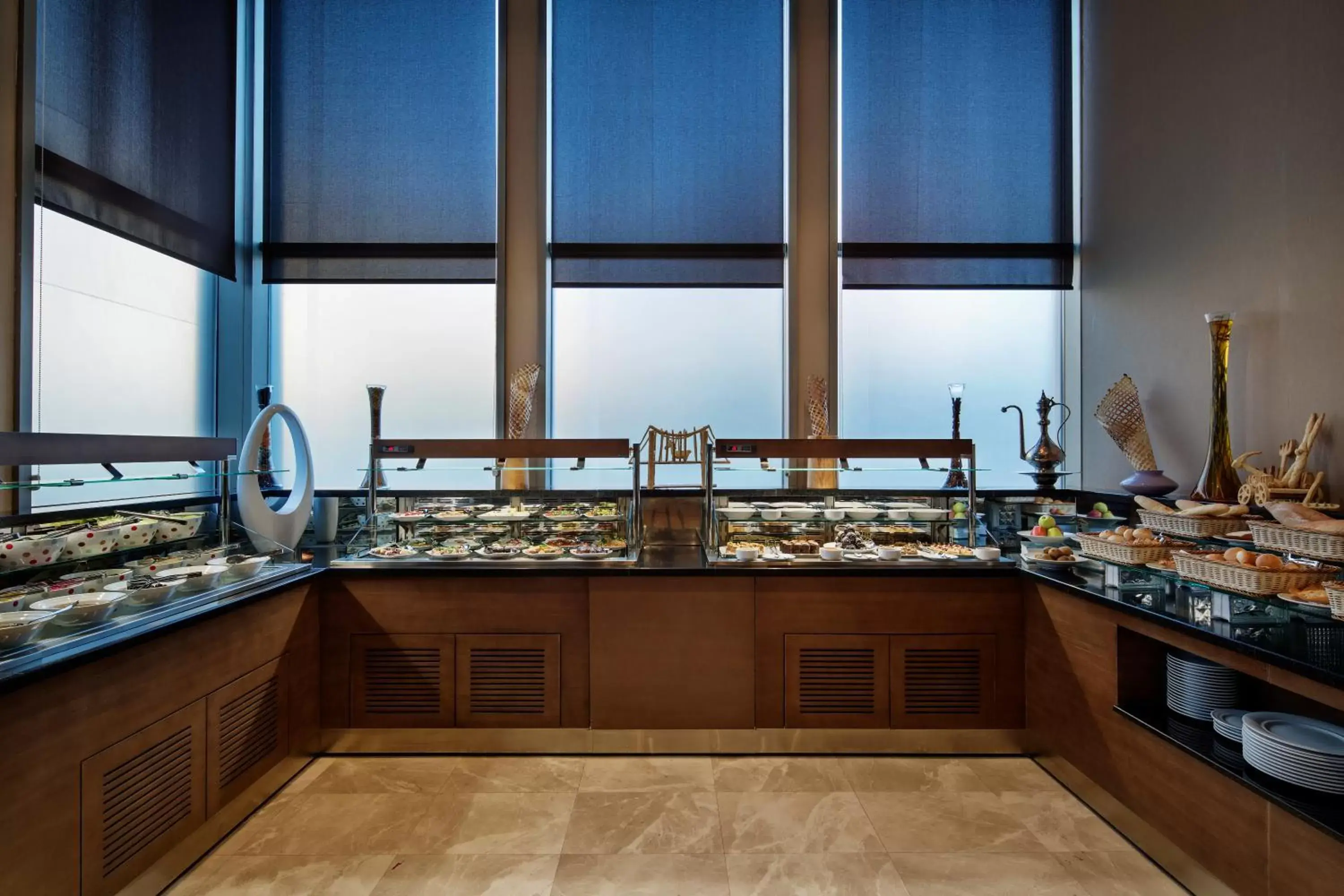 Buffet breakfast, Kitchen/Kitchenette in Movenpick Hotel Malatya