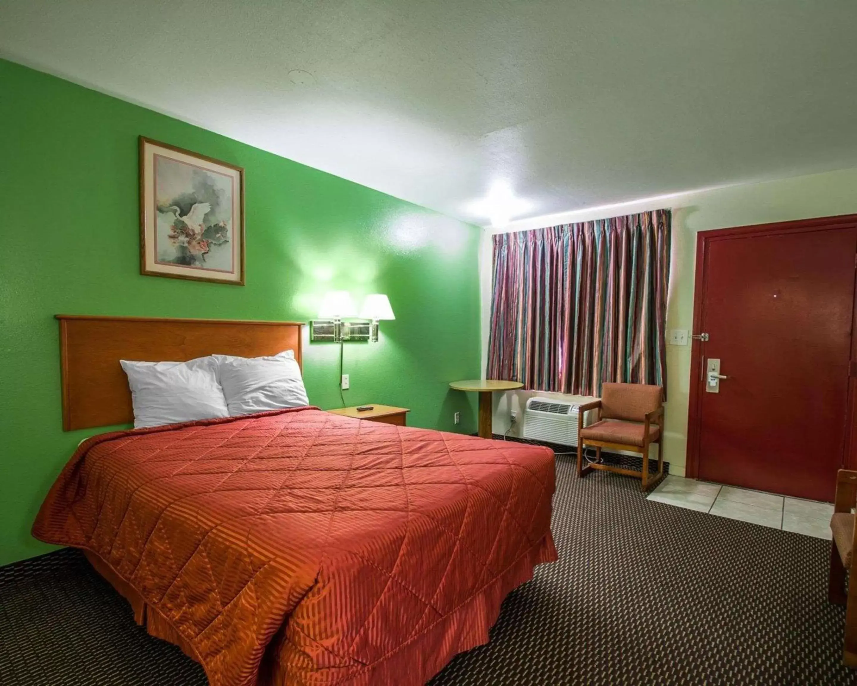 Photo of the whole room, Bed in Rodeway Inn Fort Pierce I-95