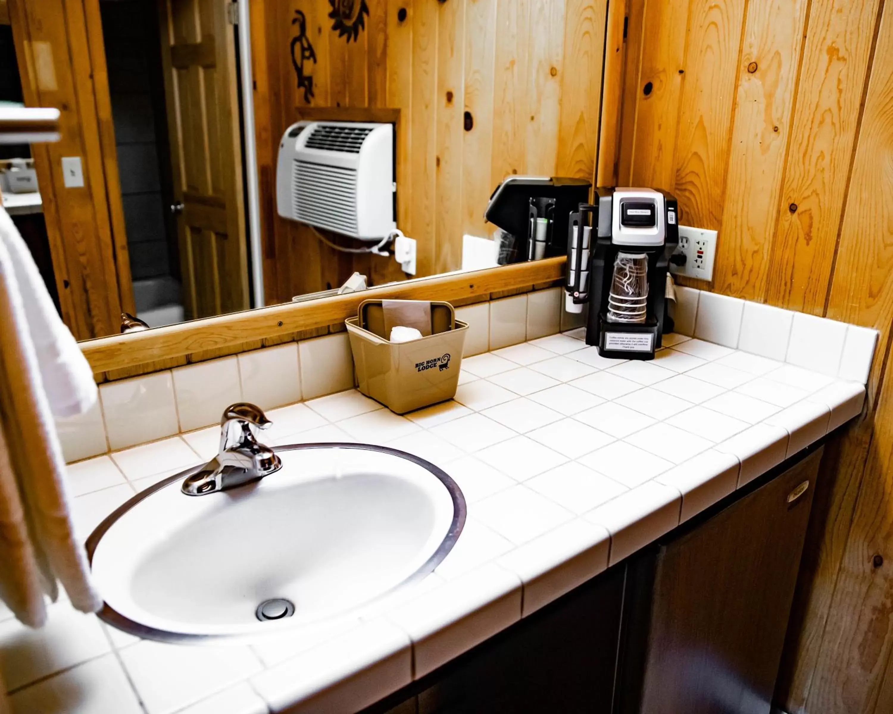 Bathroom in Big Horn Lodge