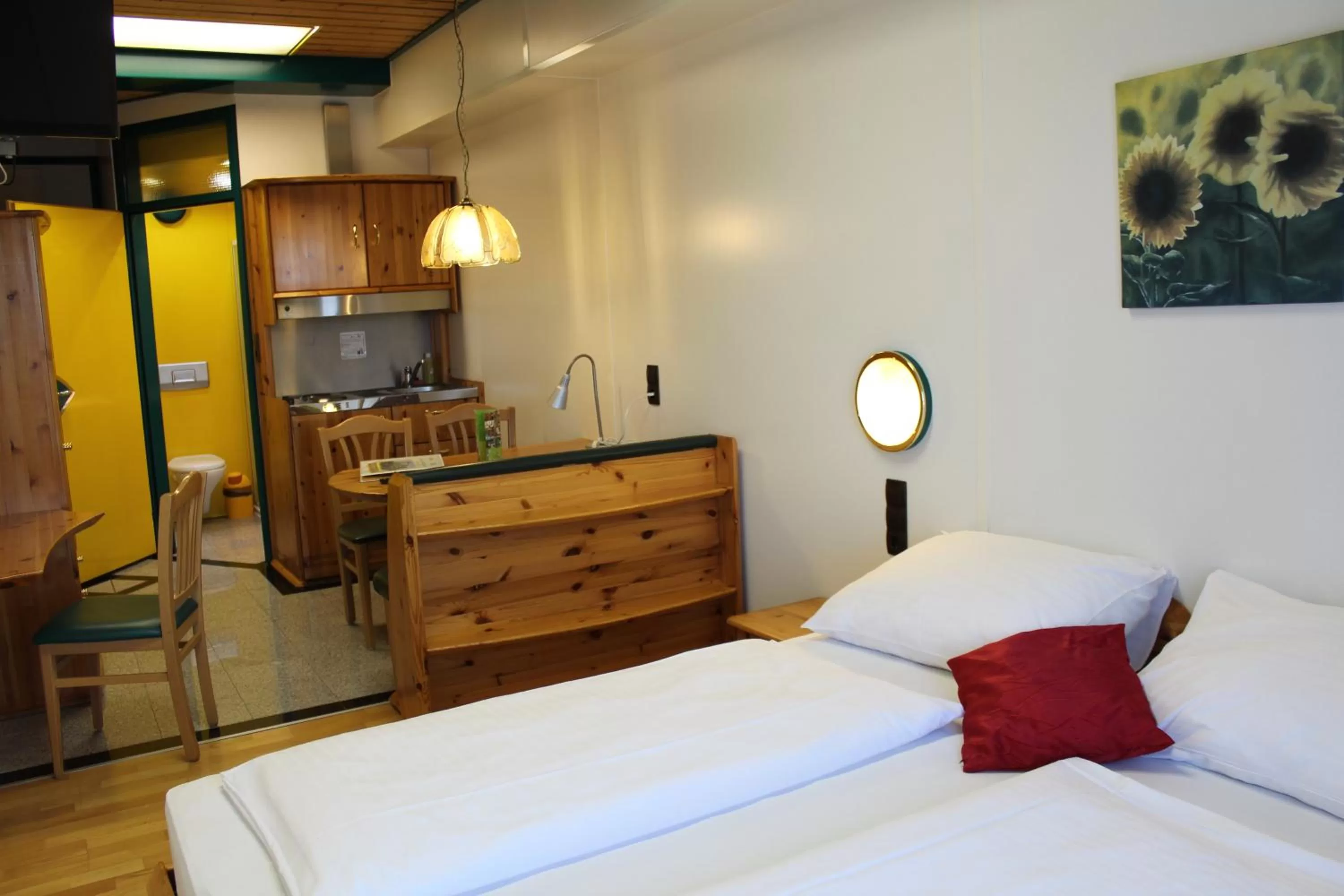 Photo of the whole room, Bed in Hotel Asperner Löwe