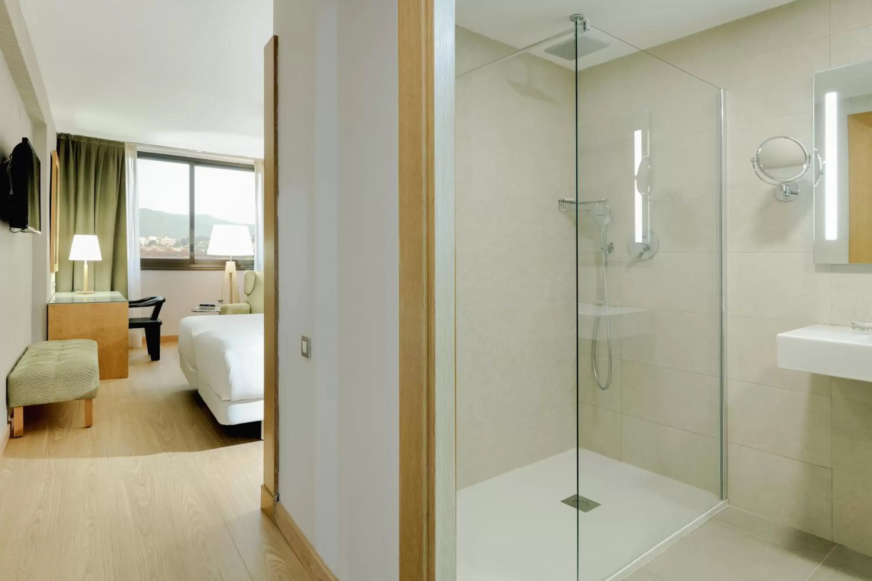Photo of the whole room, Bathroom in Hesperia Barcelona Sant Just