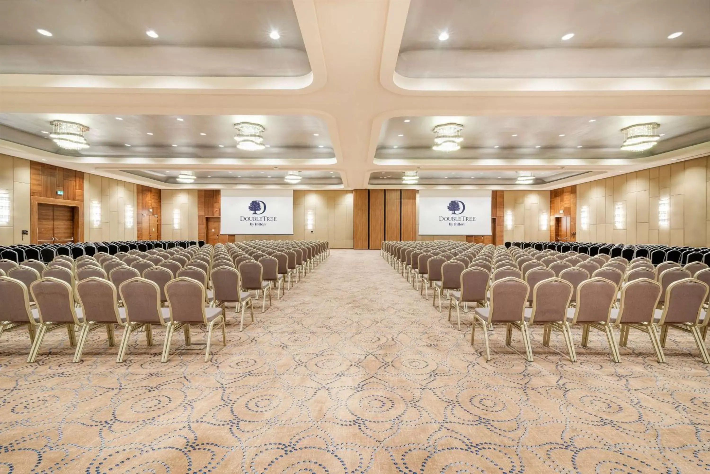 Meeting/conference room in DoubleTree by Hilton Krakow Hotel & Convention Center