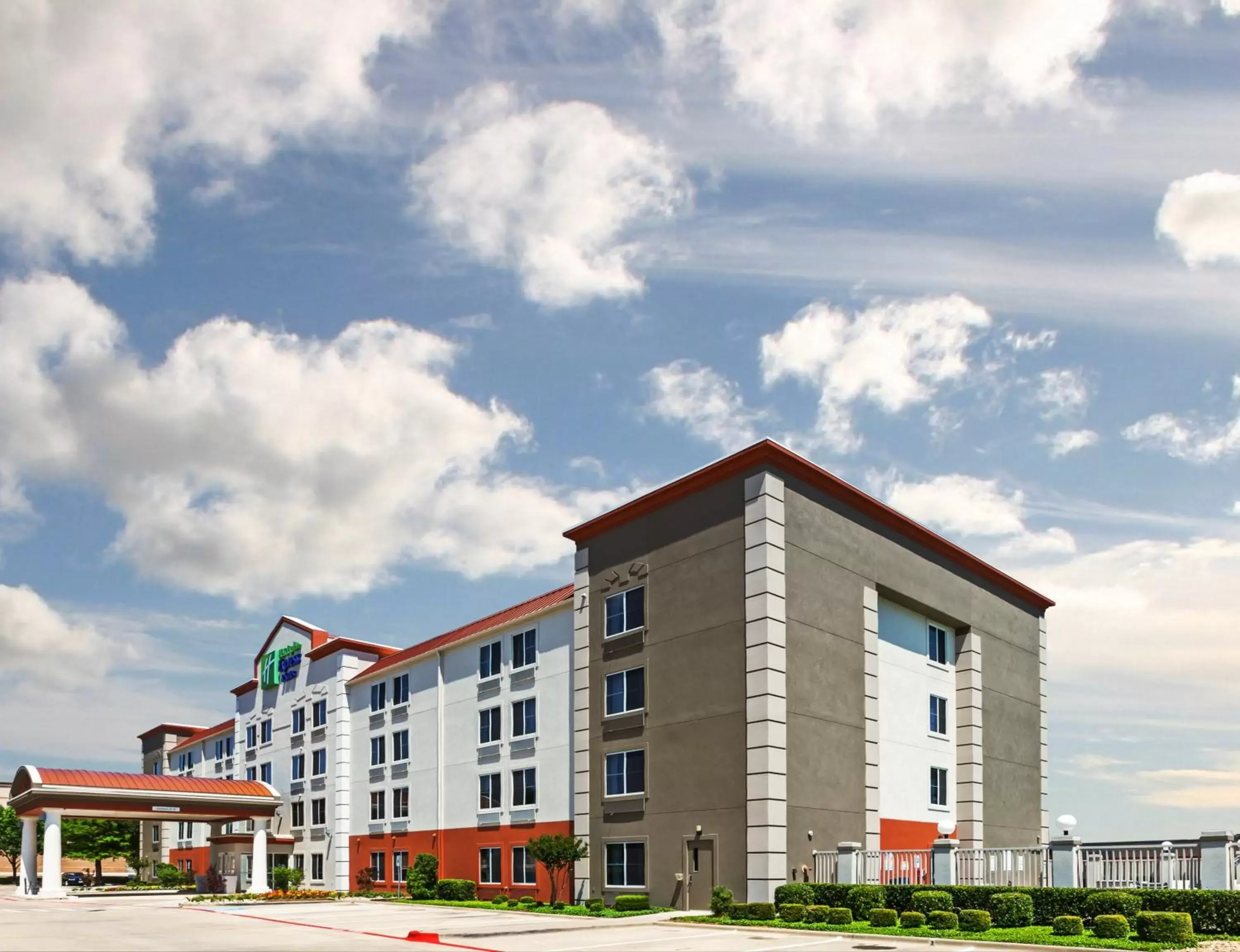 Property Building in Holiday Inn Express Hotel & Suites Dallas Lewisville, an IHG Hotel