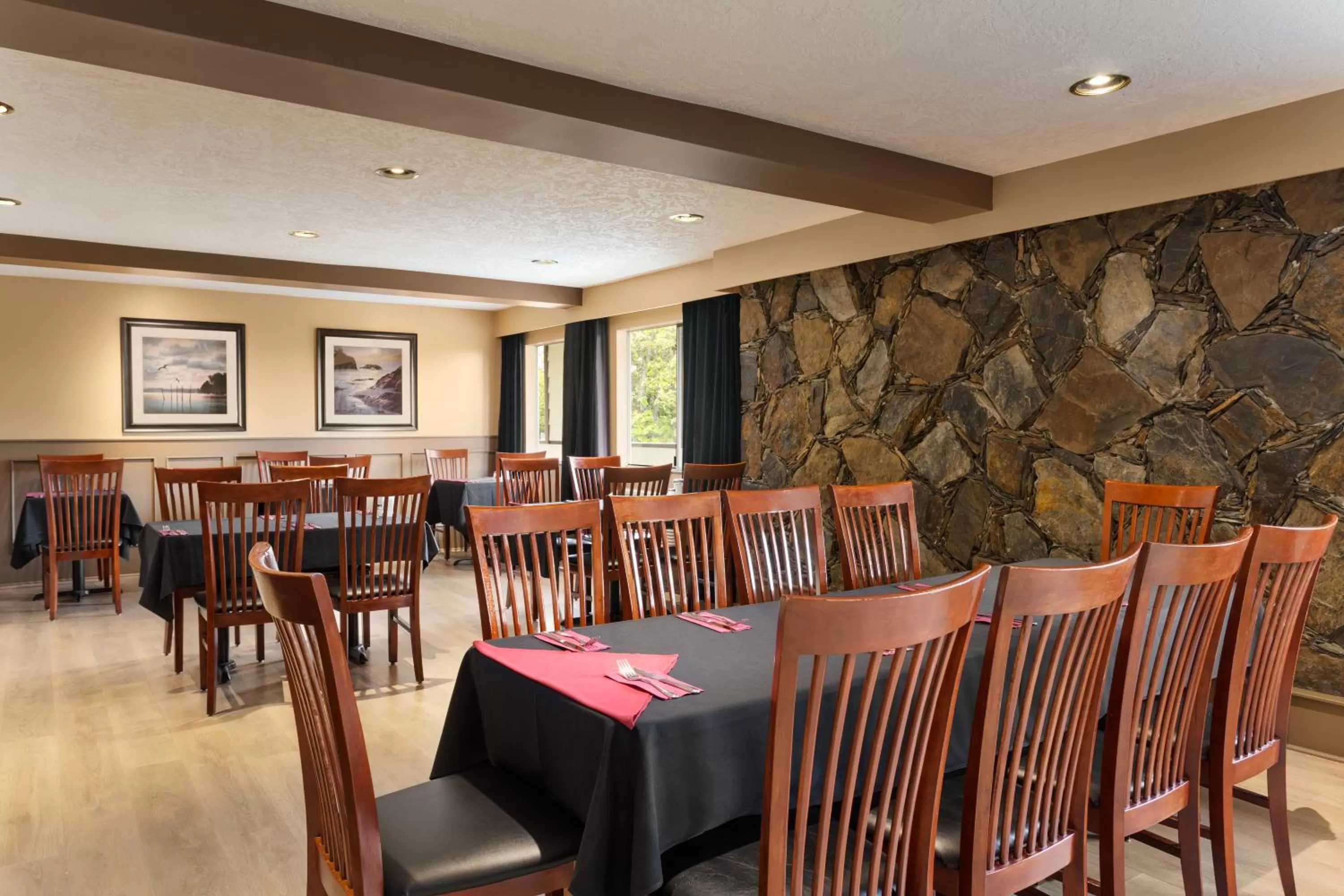 American breakfast in Days Inn by Wyndham Victoria Uptown