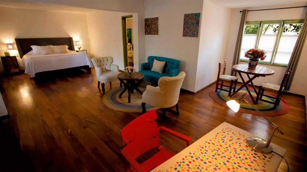 Photo of the whole room, Bed in Hotel La Casa de los Árboles Immersive Experience